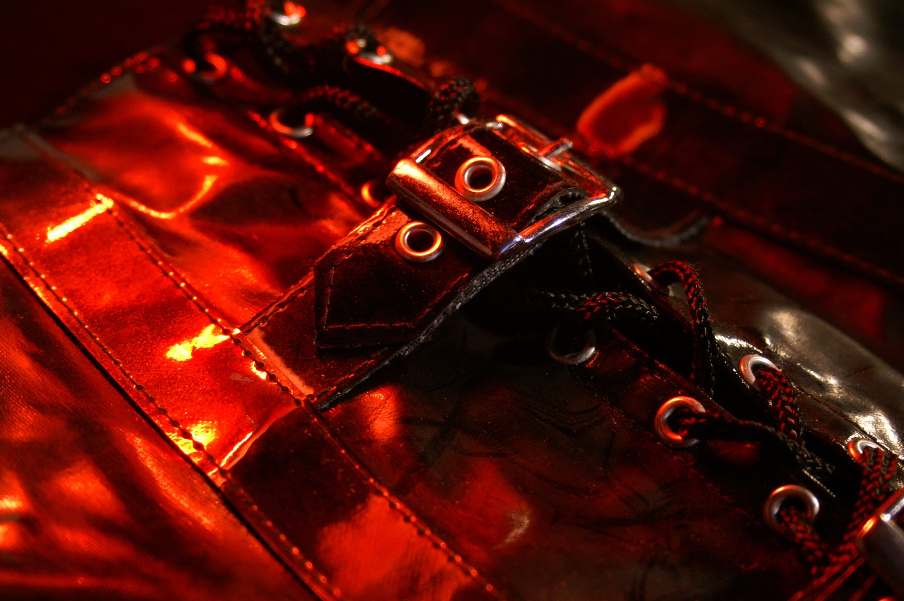indoors, focus on foreground, studio shot, table, single object, antique, red, metal, day, 2K, weapon, red light, close-up, no people, machinery, high angle view, HD Wallpaper