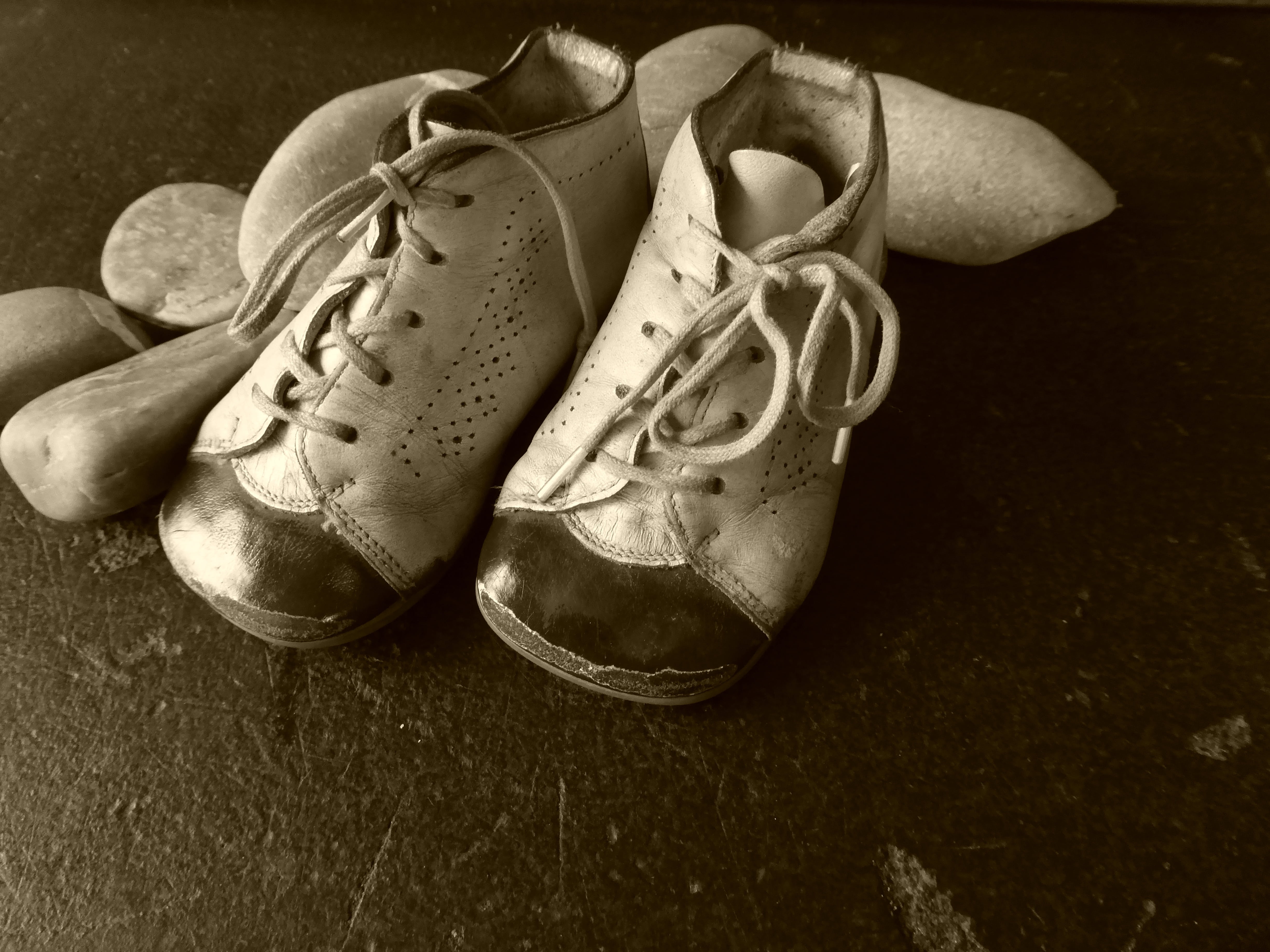 dirt, man made, old, shoe, childhood, two objects, leather shoes, freshness, 4K, growth, table, personal accessory, high angle view, first steps, leather, HD Wallpaper