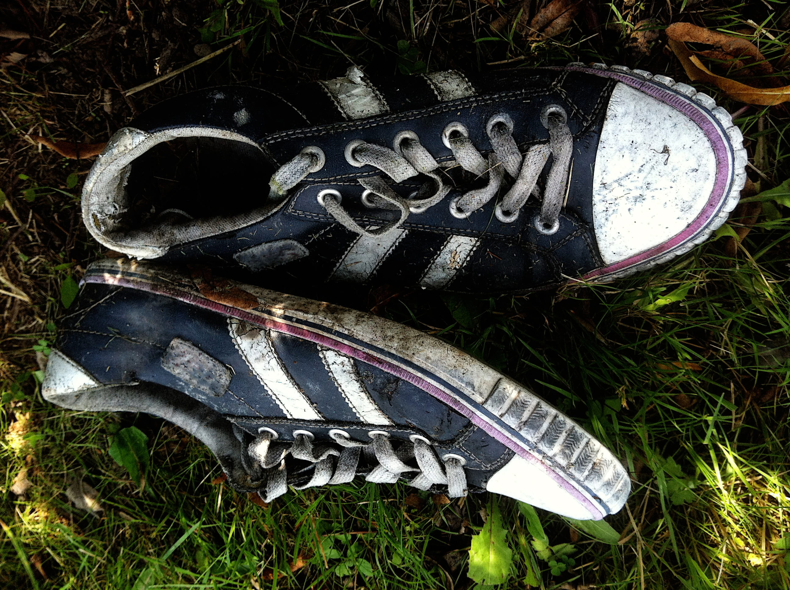 obsolete, land, close-up, sneaker, shoe, run-down, work tool, old, field, no people, equipment, outdoors, metal, still life, abandoned, sunlight, plant, HD Wallpaper