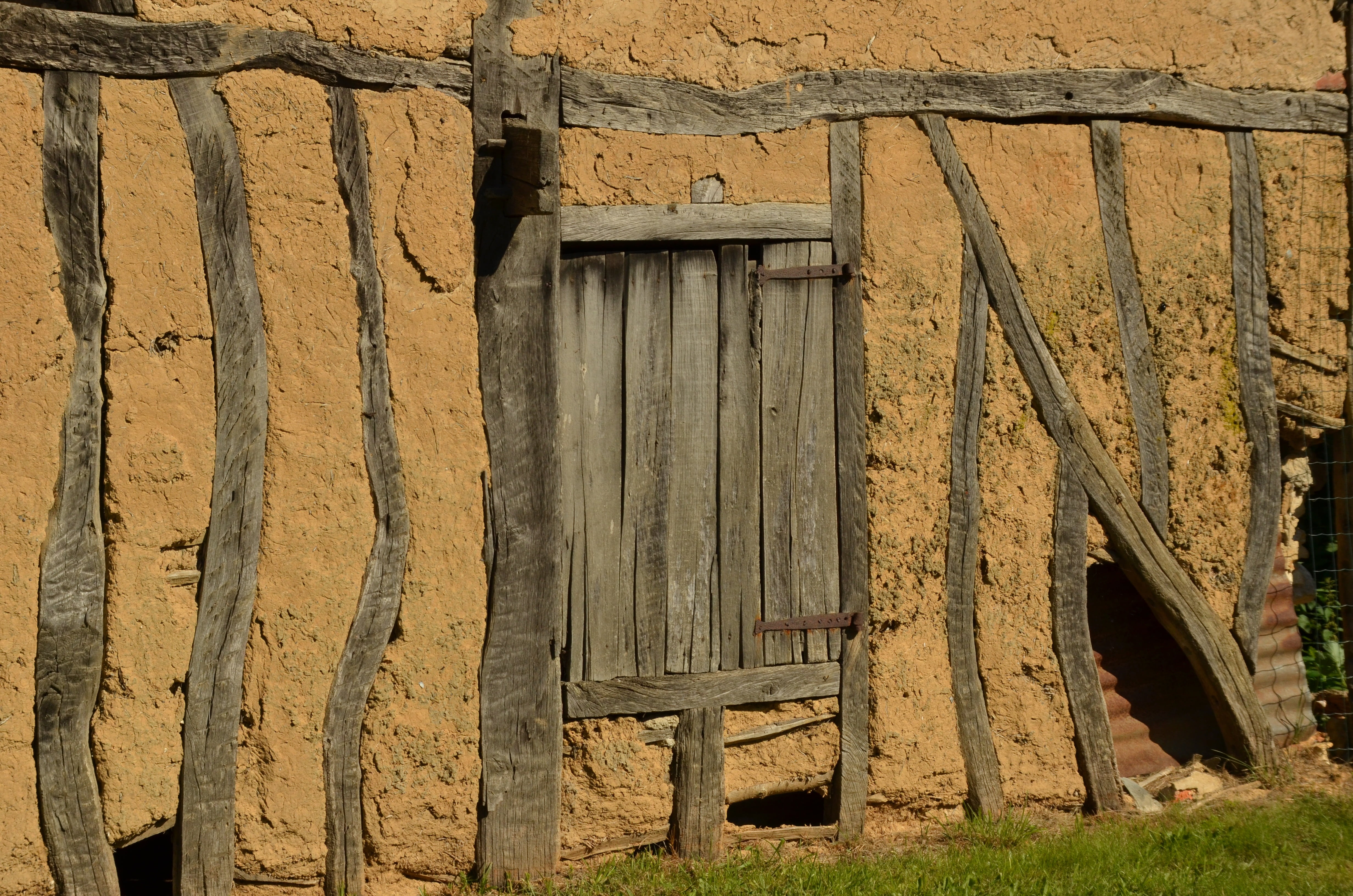 timber-framed, day, door, history, no people, stone wall, wood, ruined, structure, damaged, decline, building, house, nature, outdoors, archaeology, 4K, HD Wallpaper