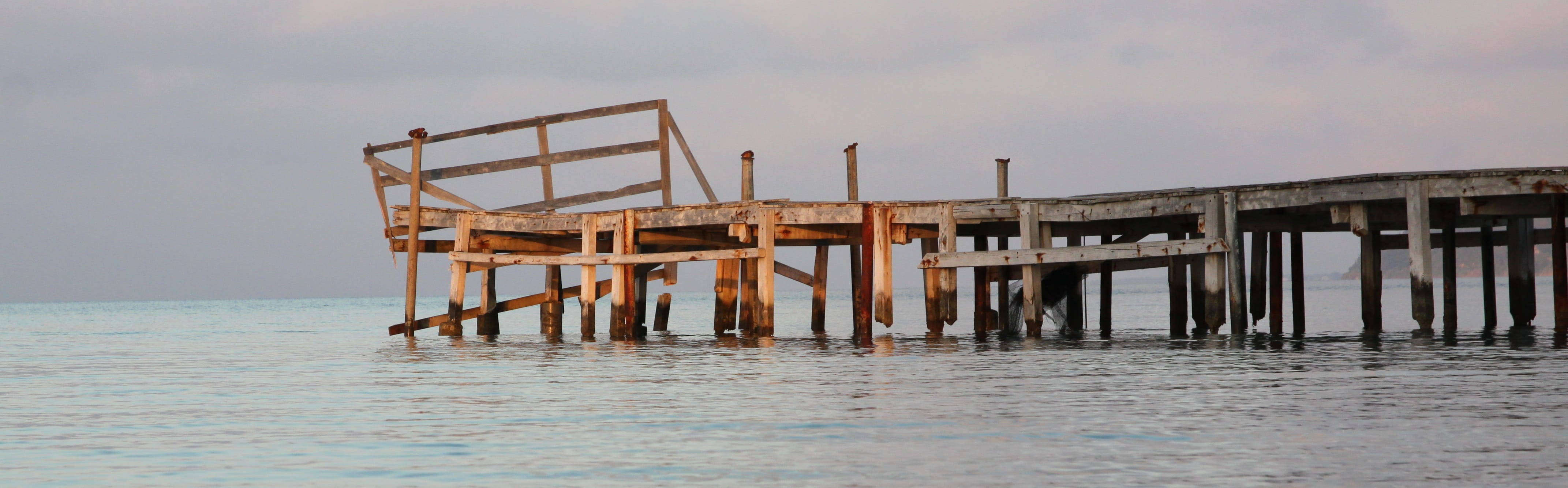 scaffolding, pier, travel destinations, architecture, wood - material, sea, day, beach, no people, water, expired, horizon over water, wooden post, weather-beaten, HD Wallpaper