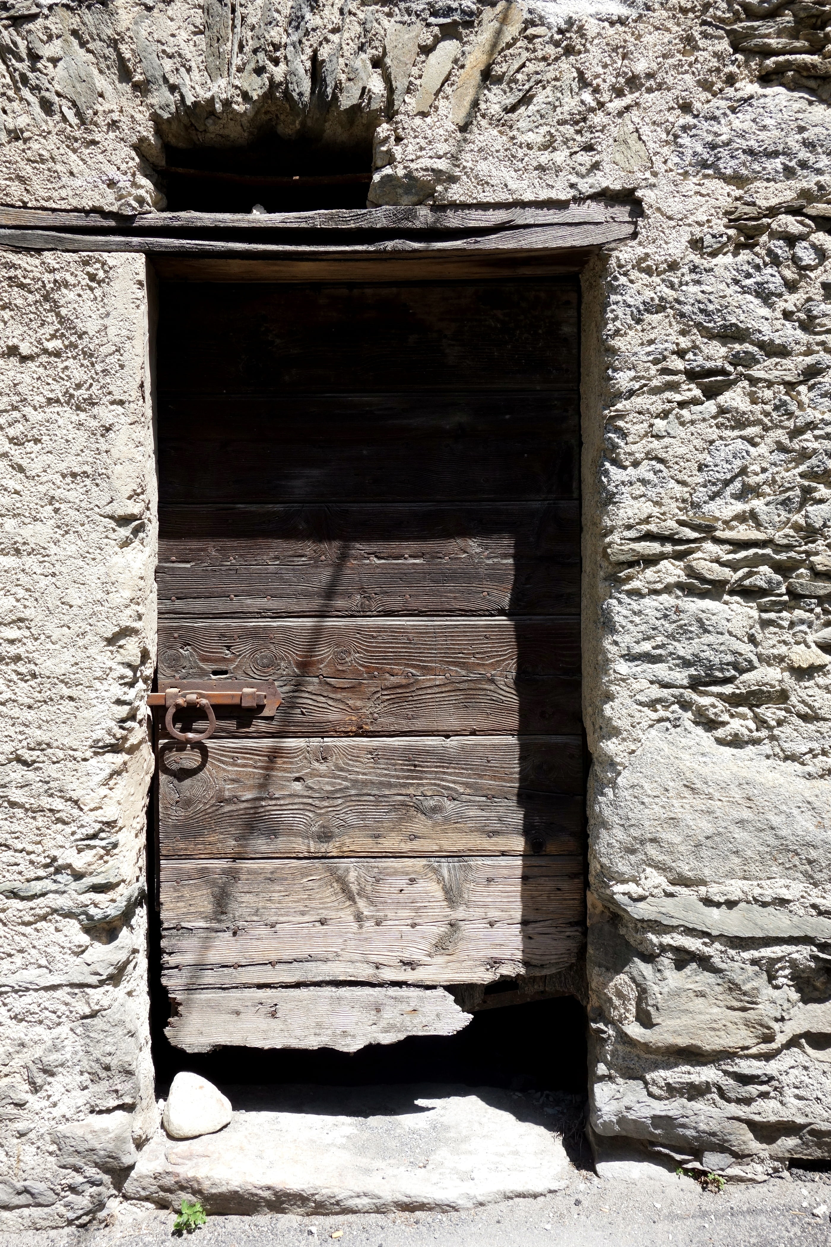 goal, wall, old village will expire, building, built structure, entrance, abandoned, shabby, day, building exterior, wood - material, architecture, wooden door, Phone HD Wallpaper