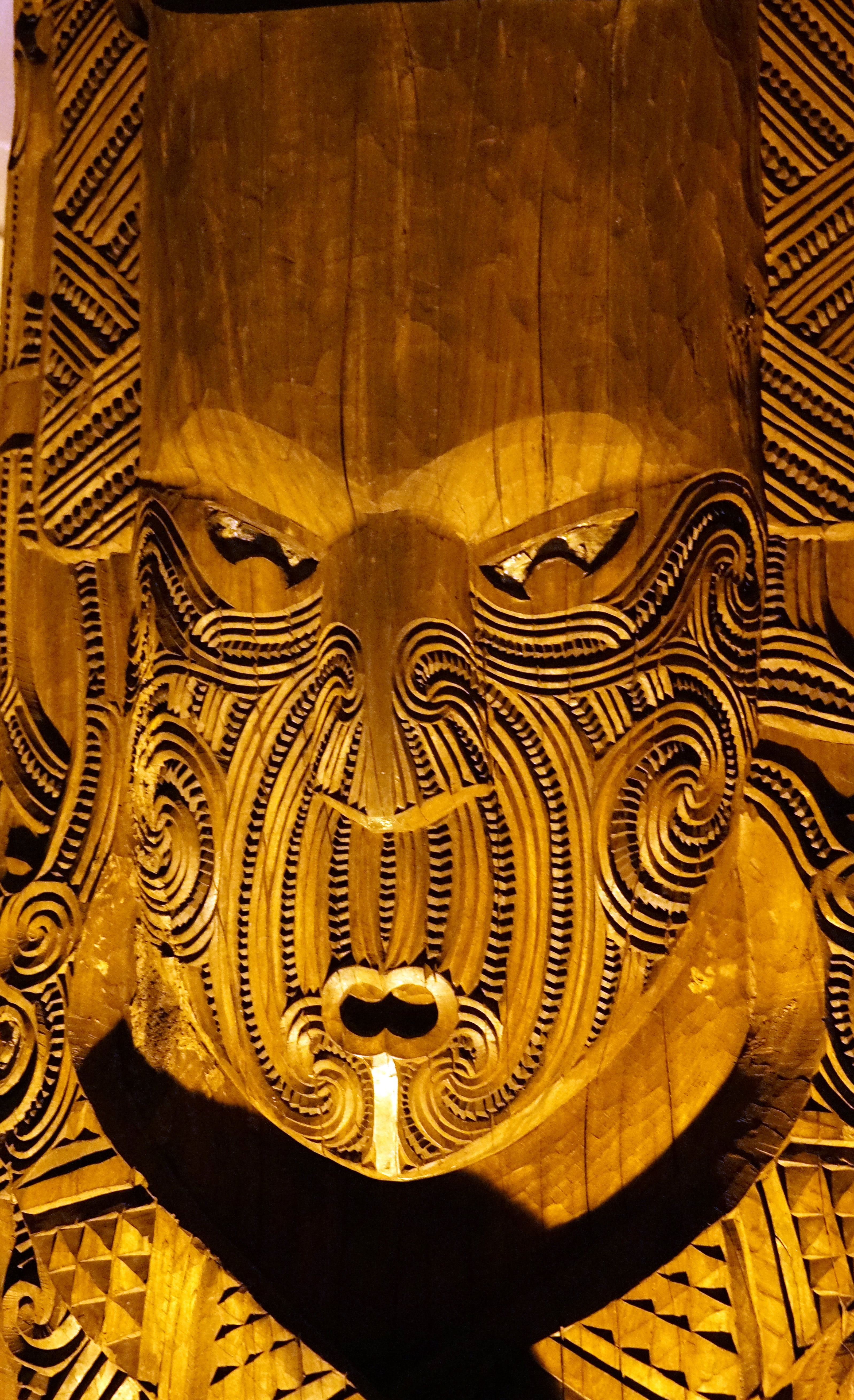 close-up, gold, design, maori figure, ornament, arts crafts, sculpture, built structure, indoors, gold colored, pattern, the past, representation, history, Phone HD Wallpaper