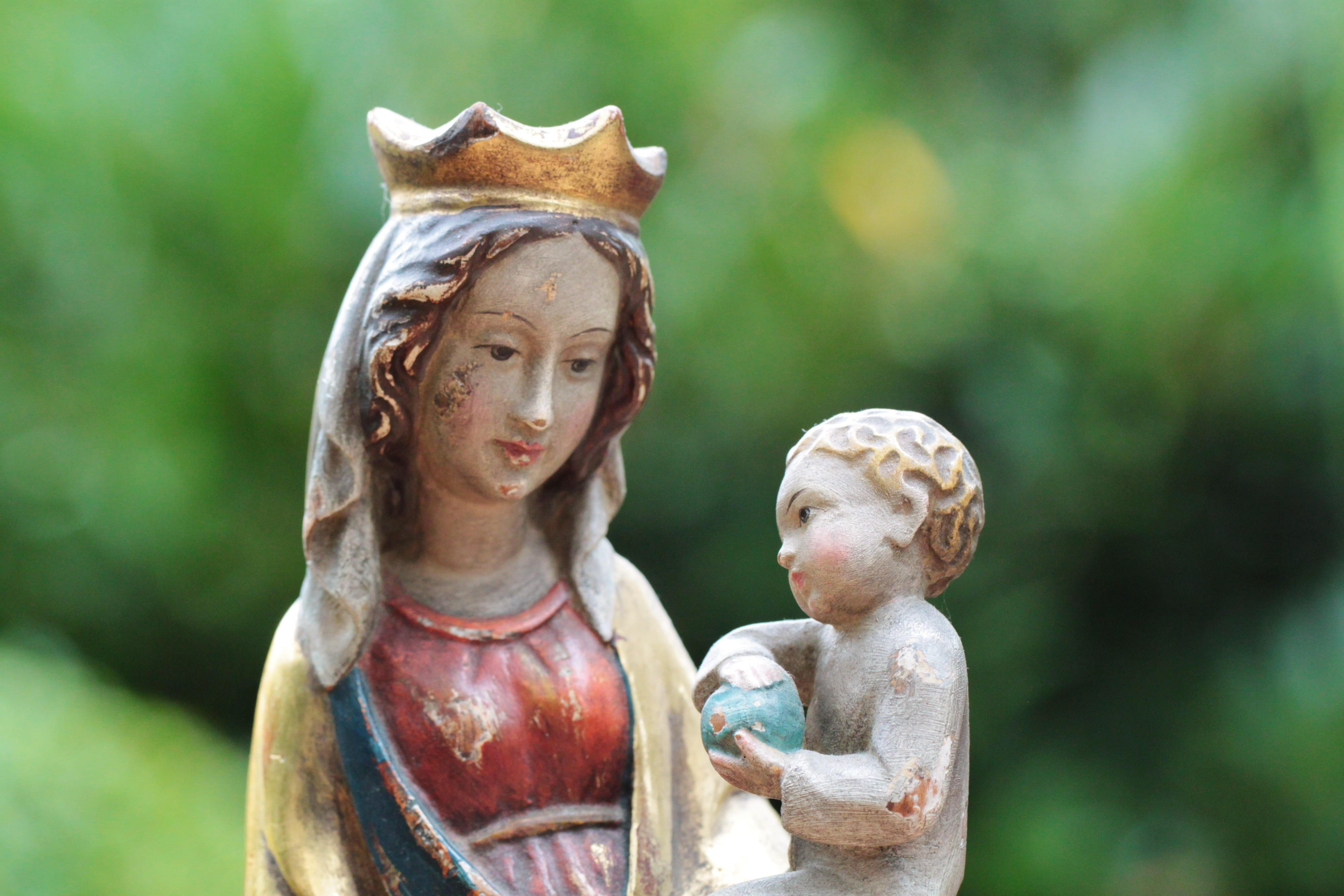 close-up, carrying, female likeness, child, day, holzfigur, craft, male likeness, female, character, sculpture, jesus, madonna, nature, no people, figure, HD Wallpaper