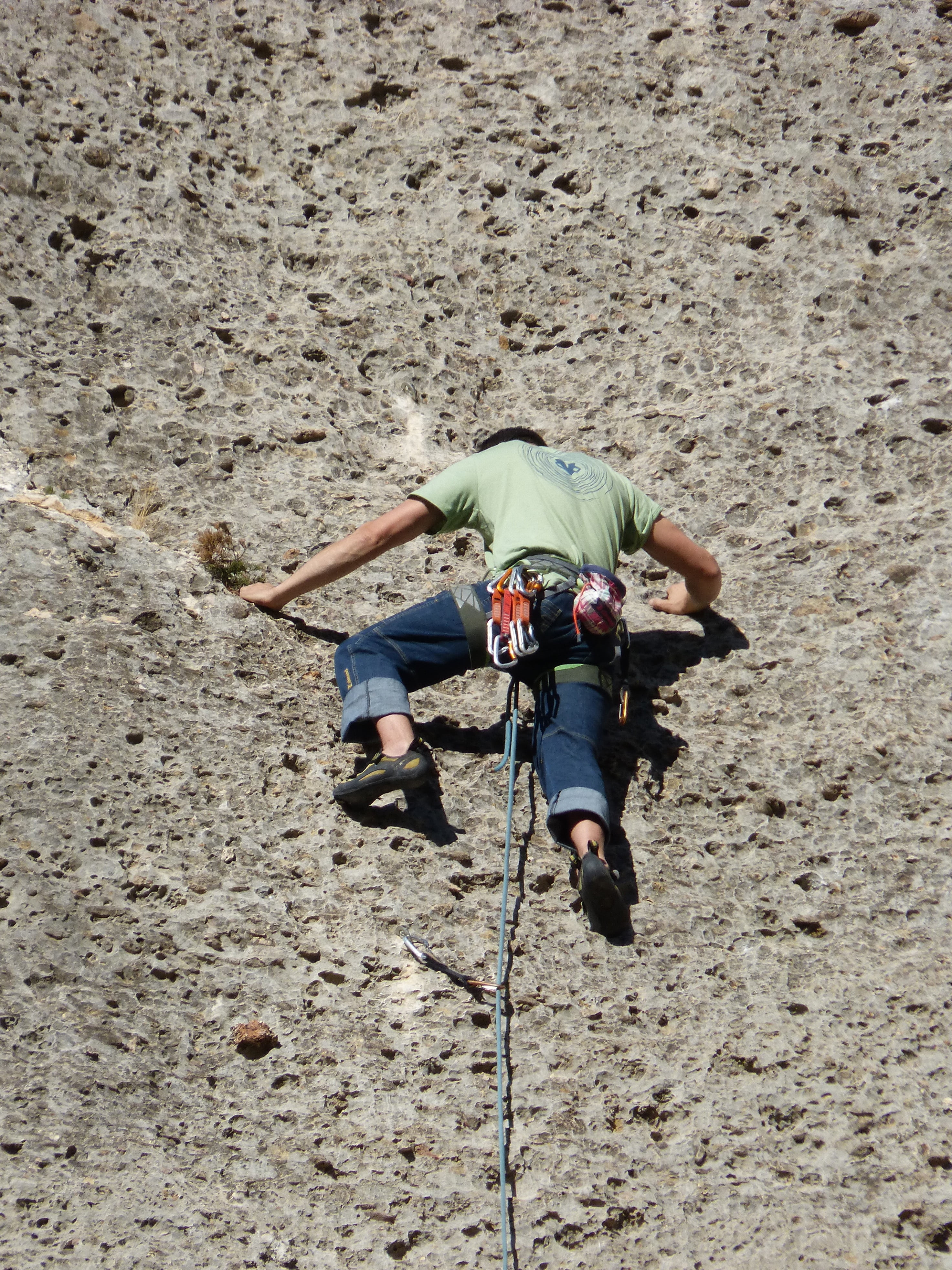 day, adventure, sport, outdoors, 4K, rock, lifestyles, harness, rear view, climbing equipment, activity, high angle view, effort, full length, montsant, Phone HD Wallpaper