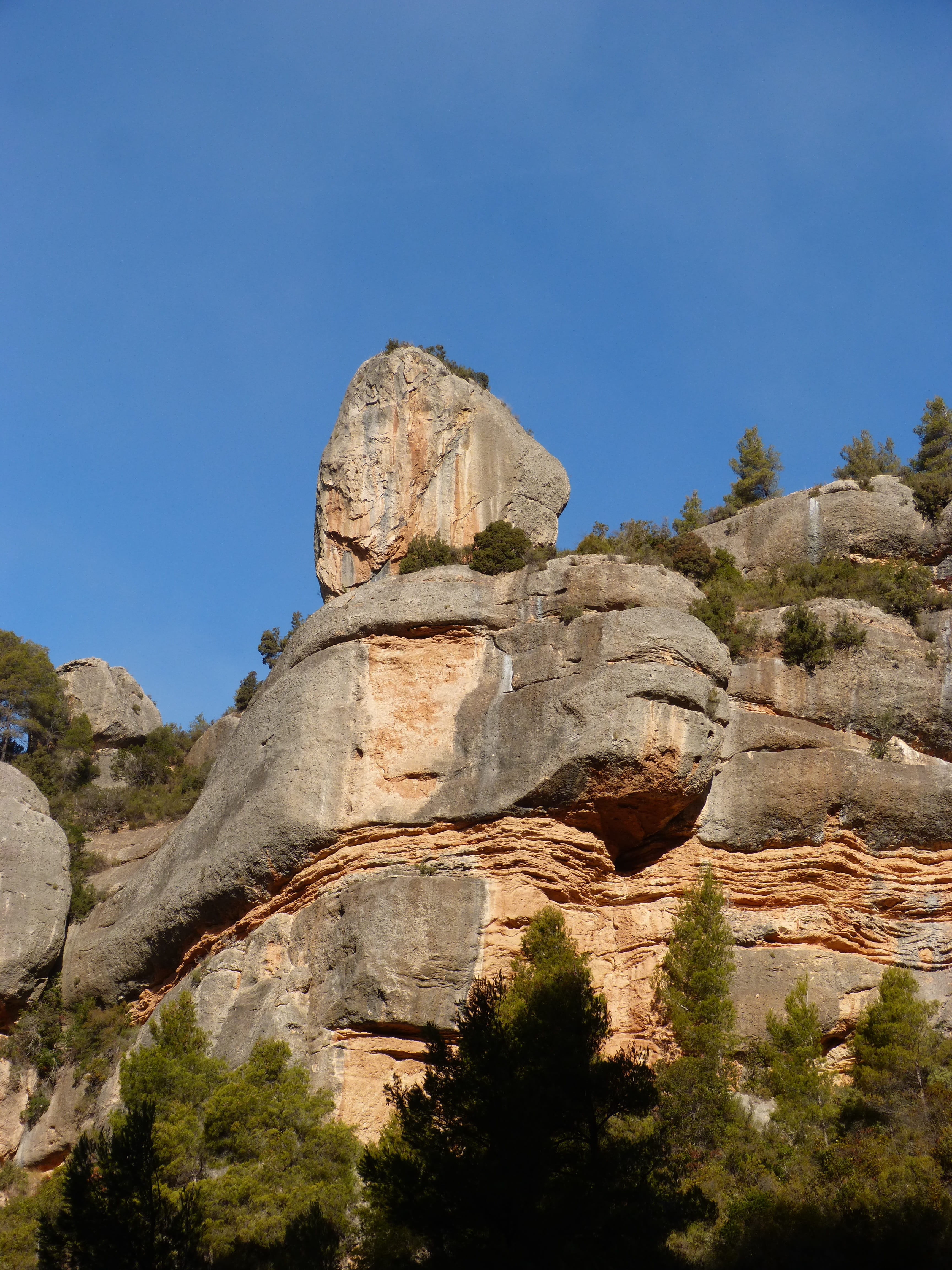 day, clear sky, geology, organic forms, physical geography, climate, nature, history, rock, beauty in nature, outdoors, rock formation, Montsant, Limestone, Phone HD Wallpaper