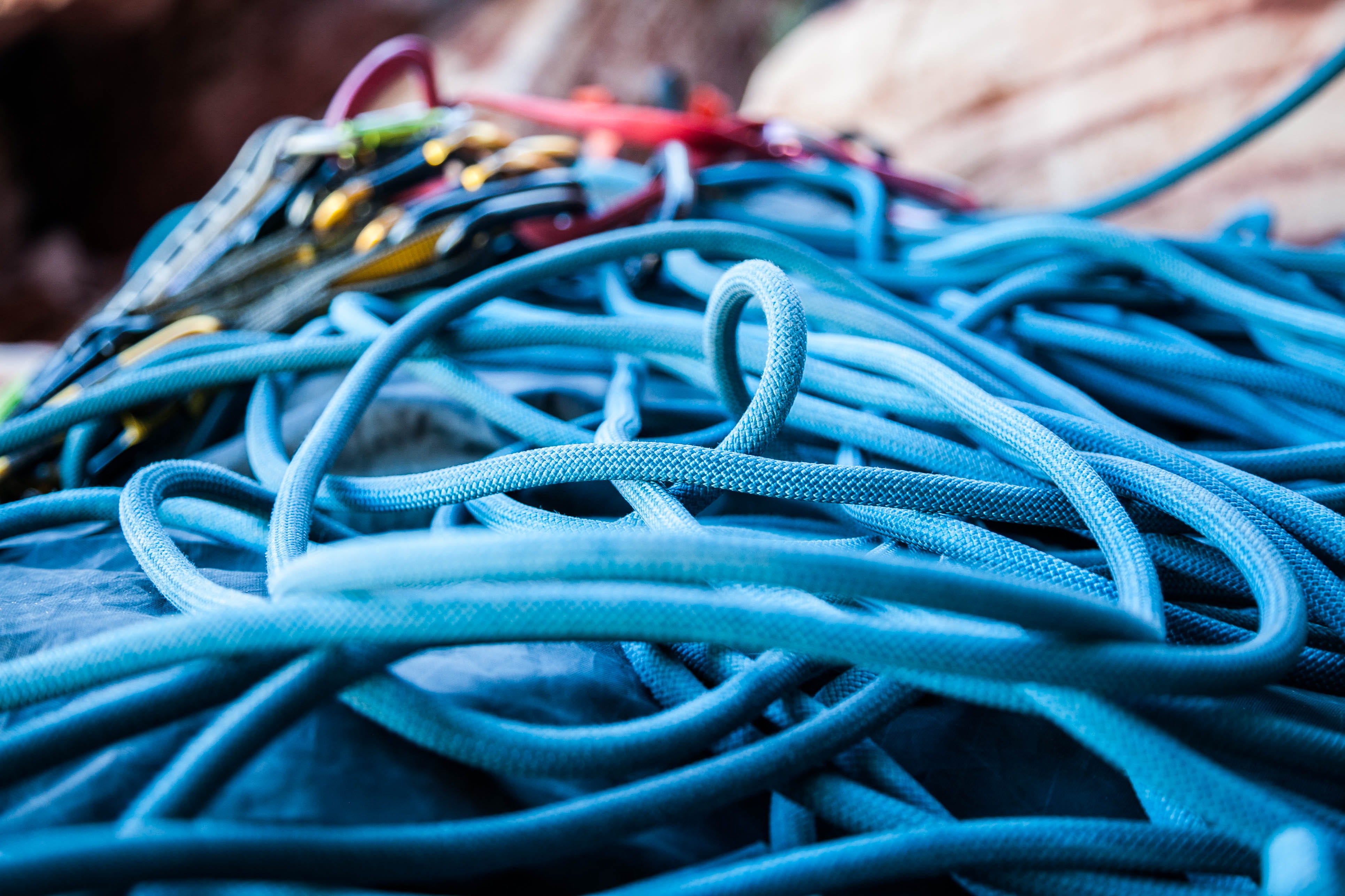 focus, equipment, technology, 4K, nature, shallow, industry, close-up, tangle, closeup, no people, chaos, heap, outdoors, photo, blue, multi colored, electrical equipment, HD Wallpaper