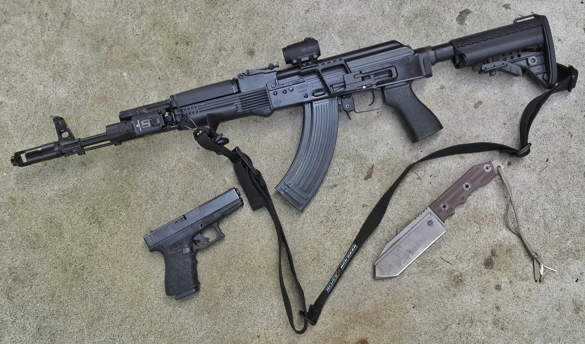 machine gun, black, day, communication, black color, self-loading, law, land, weapon, Saiga, crime, social issues, violence, outdoors, handgun, still life, HD Wallpaper