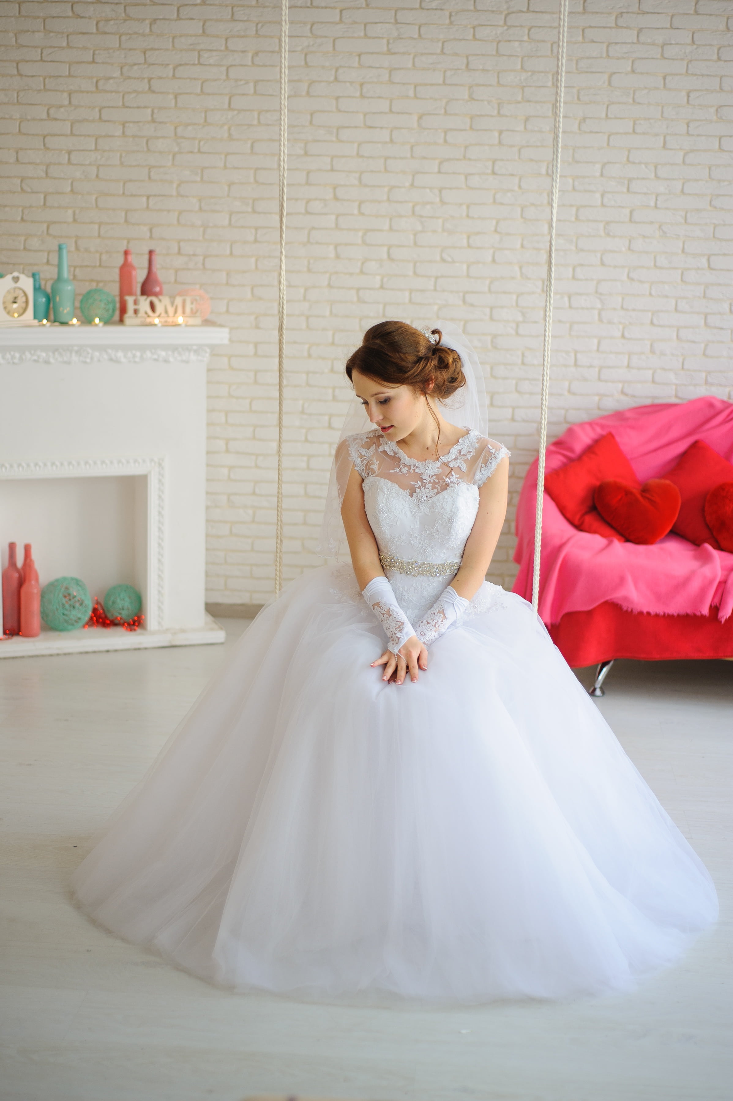 2K, hairstyle, clothing, event, women, wedding, one woman only, adult, bride, dress, girl, full length, lifestyles, white, bouquet, flower arrangement, Phone HD Wallpaper