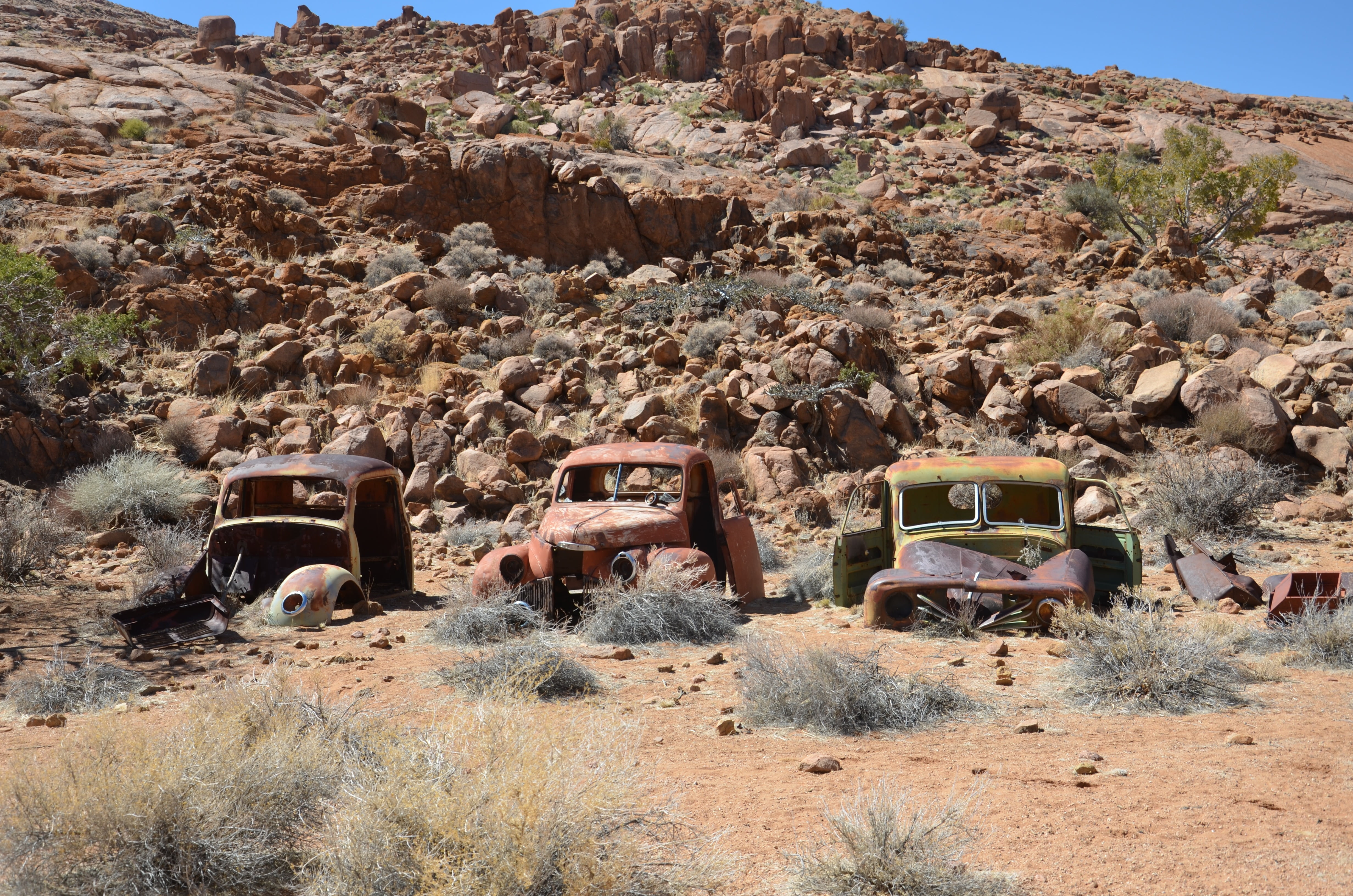 oldtimer, sunlight, automobile, solitaire, stainless, remote, rock, rock formation, namibia, mode of transportation, old cars, rusted, old, nature, car, HD Wallpaper