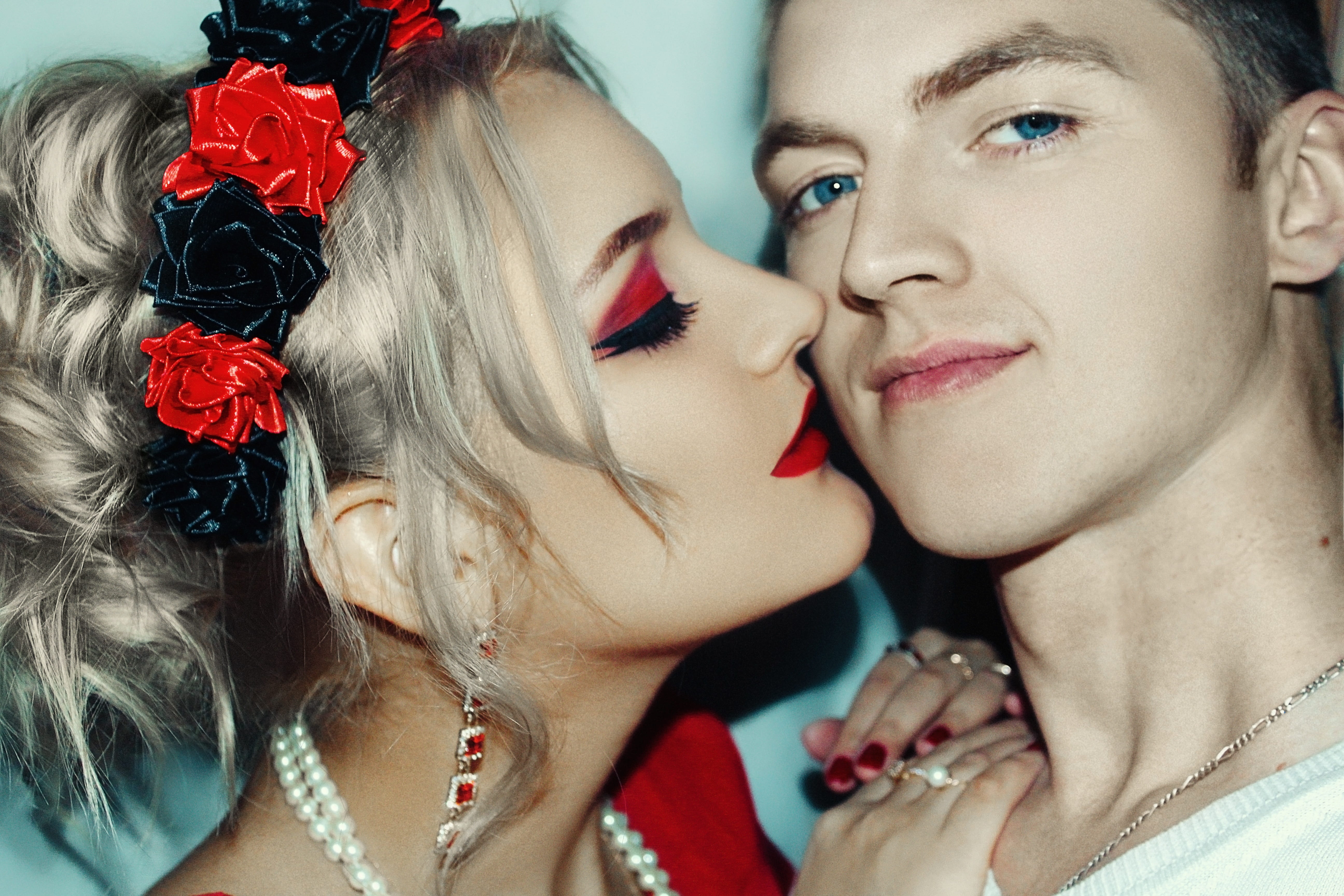 togetherness, headshot, emotions, lovers, youth, fashion, make-up, photoshoot, beauty, hair, happiness, relationship, romance, woman, photo, young women, HD Wallpaper