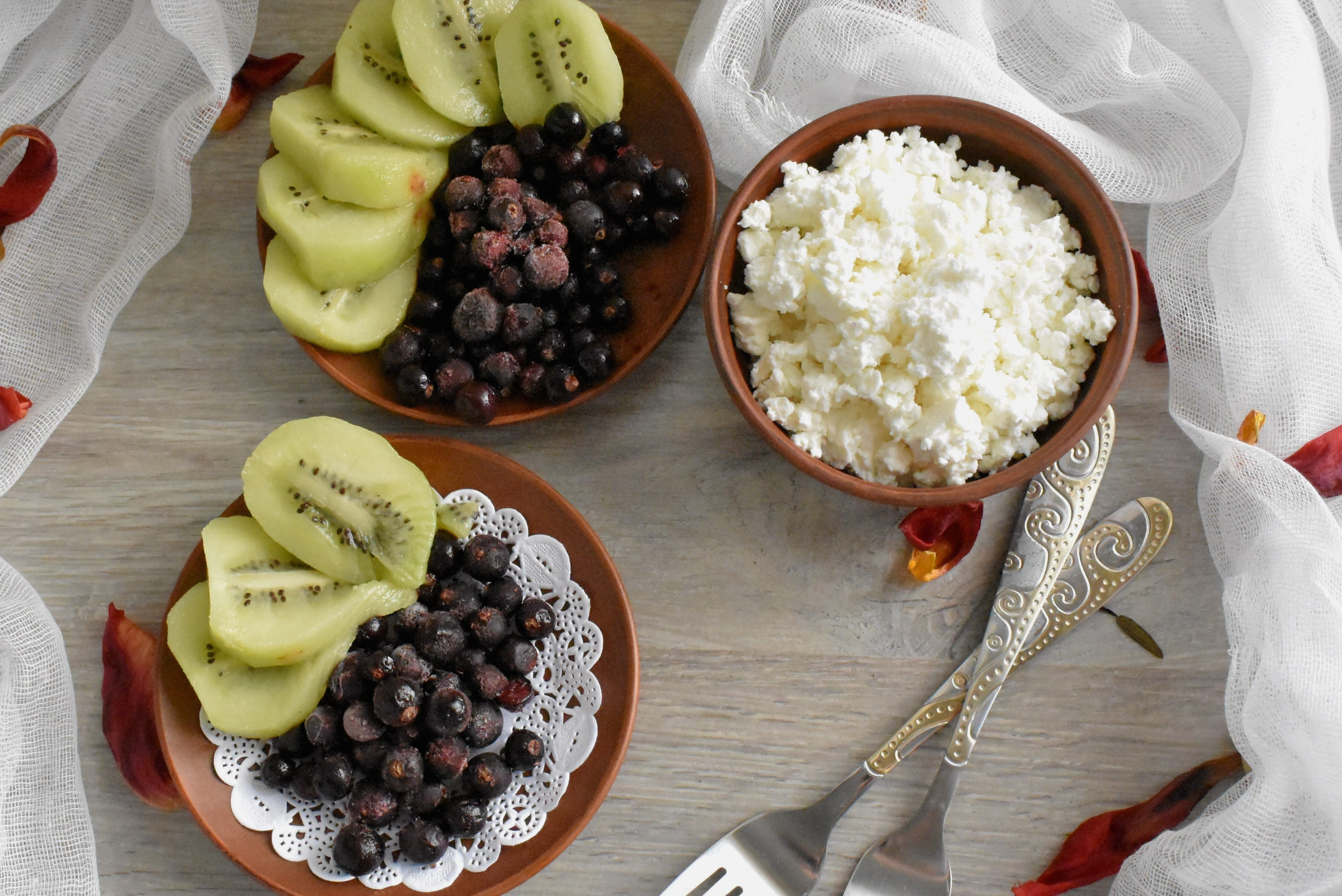 healthy, background, table, traditional, dessert, health, healthy eating, berry, fruit, food, krupnyj plan, wood, kiwi - fruit, home, no people, high angle view, HD Wallpaper