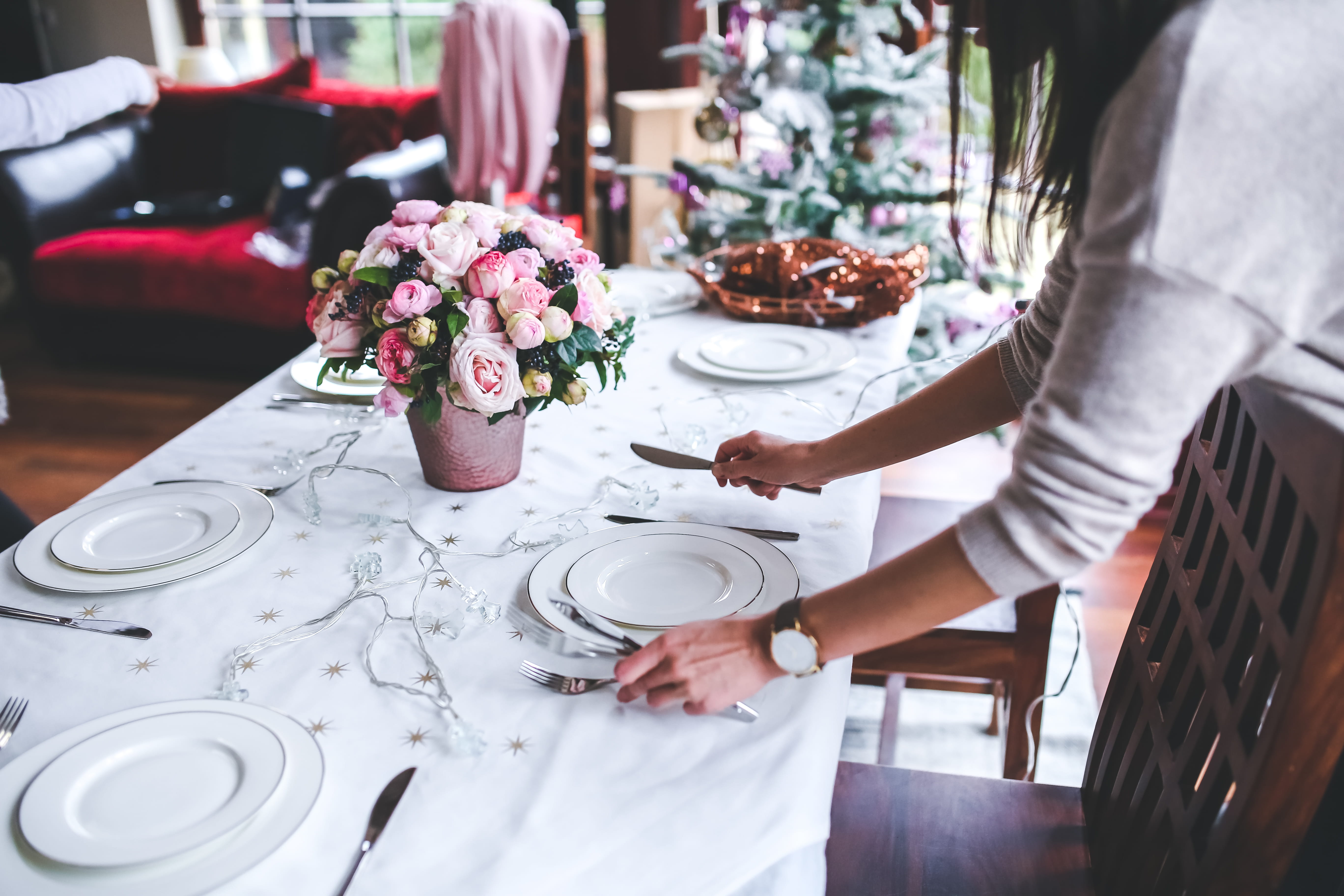 coffee, event, flower, cutlery, set, business, girl, hand, food and drink, dishes, drink, interior, freshness, setting, place setting, dining, flowers, HD Wallpaper