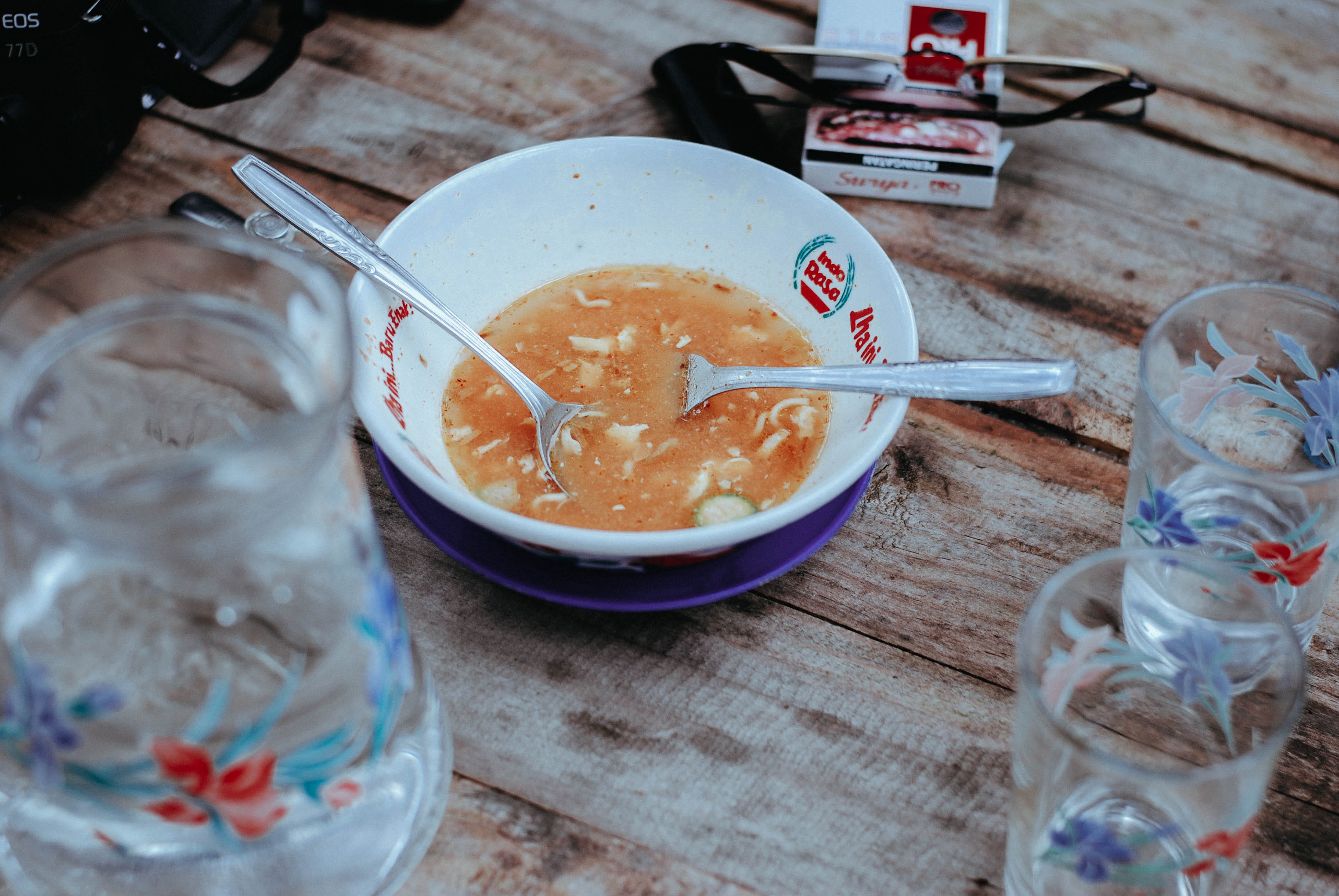 healthy eating, cooking batter, eating utensil, spoon, dish, table, round, close-up, soup bowl, no people, household equipment, wood, breakfast, confectionery, HD Wallpaper