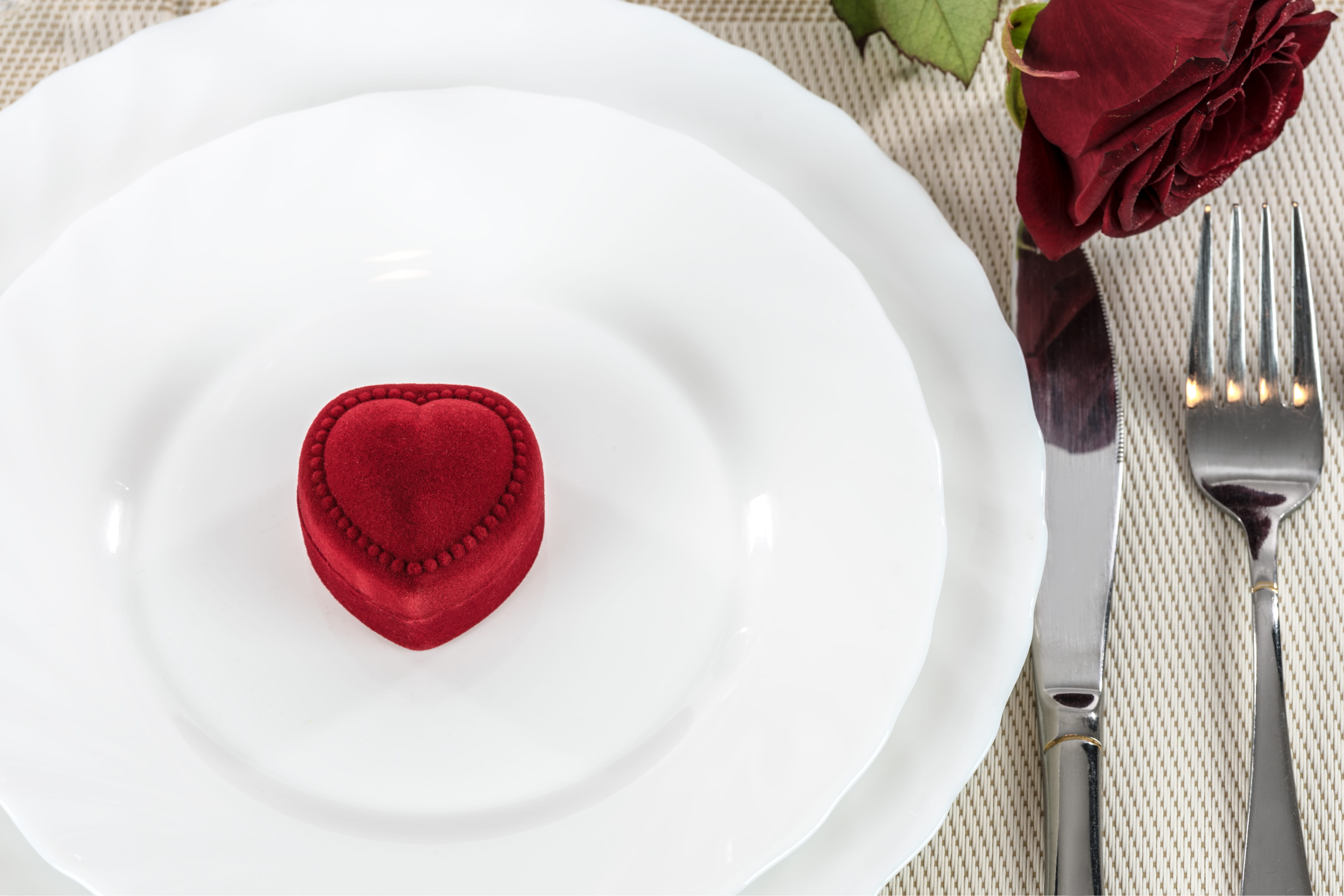 emotion, happiness, merlot, celebration, red, birthday, celebrate, dinner, gift, flatware, elegance, wedding, heart, glass, event, valentines day, love, HD Wallpaper