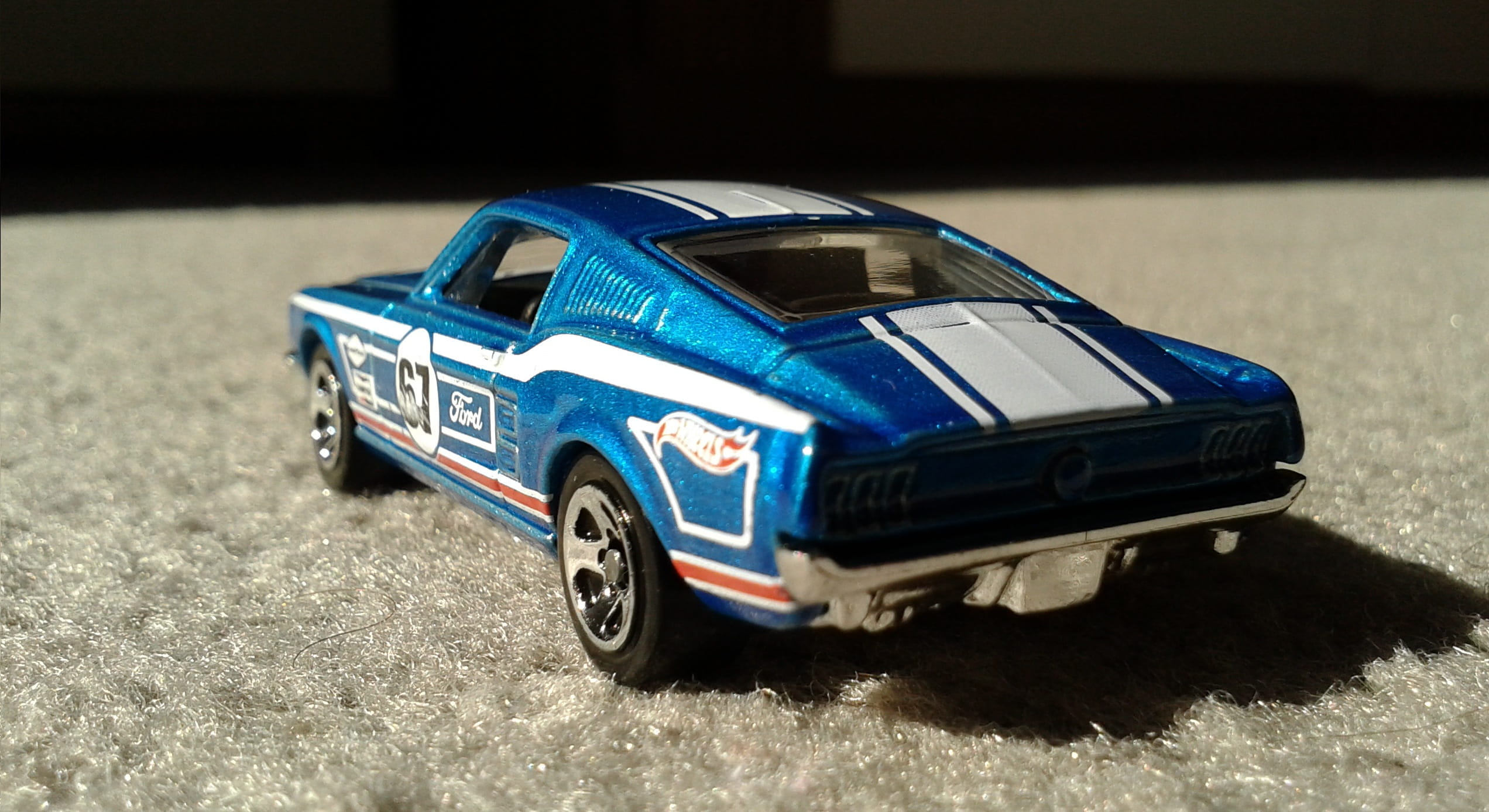 close-up, nature, mode of transportation, selective focus, transportation, childhood, hot wheels, motor vehicle, competition, sport, blue, day, car, small, HD Wallpaper