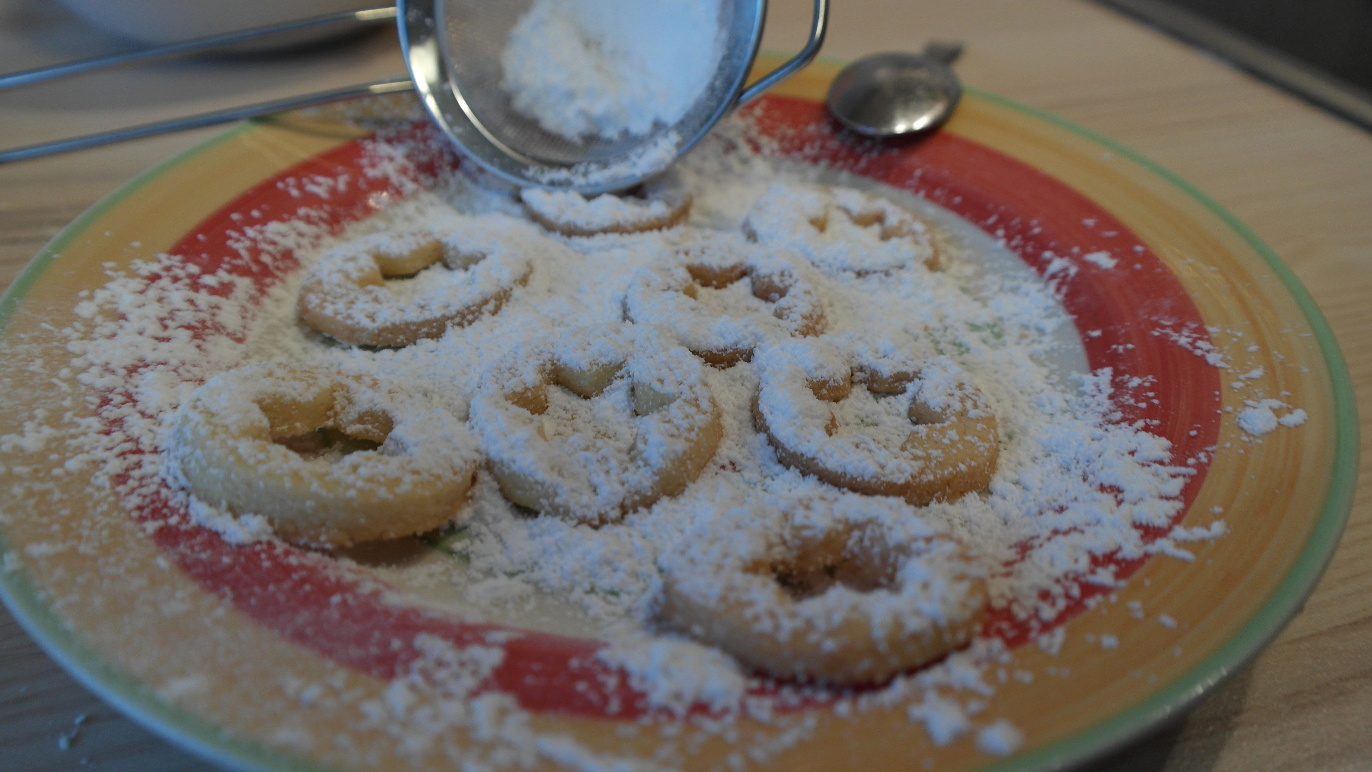 no people, preparation, cookies, high angle view, ramekins, ready-to-eat, bake, cookie cutter, food, indoors, icing sugar, shortcrust pastry, pastries, HD Wallpaper