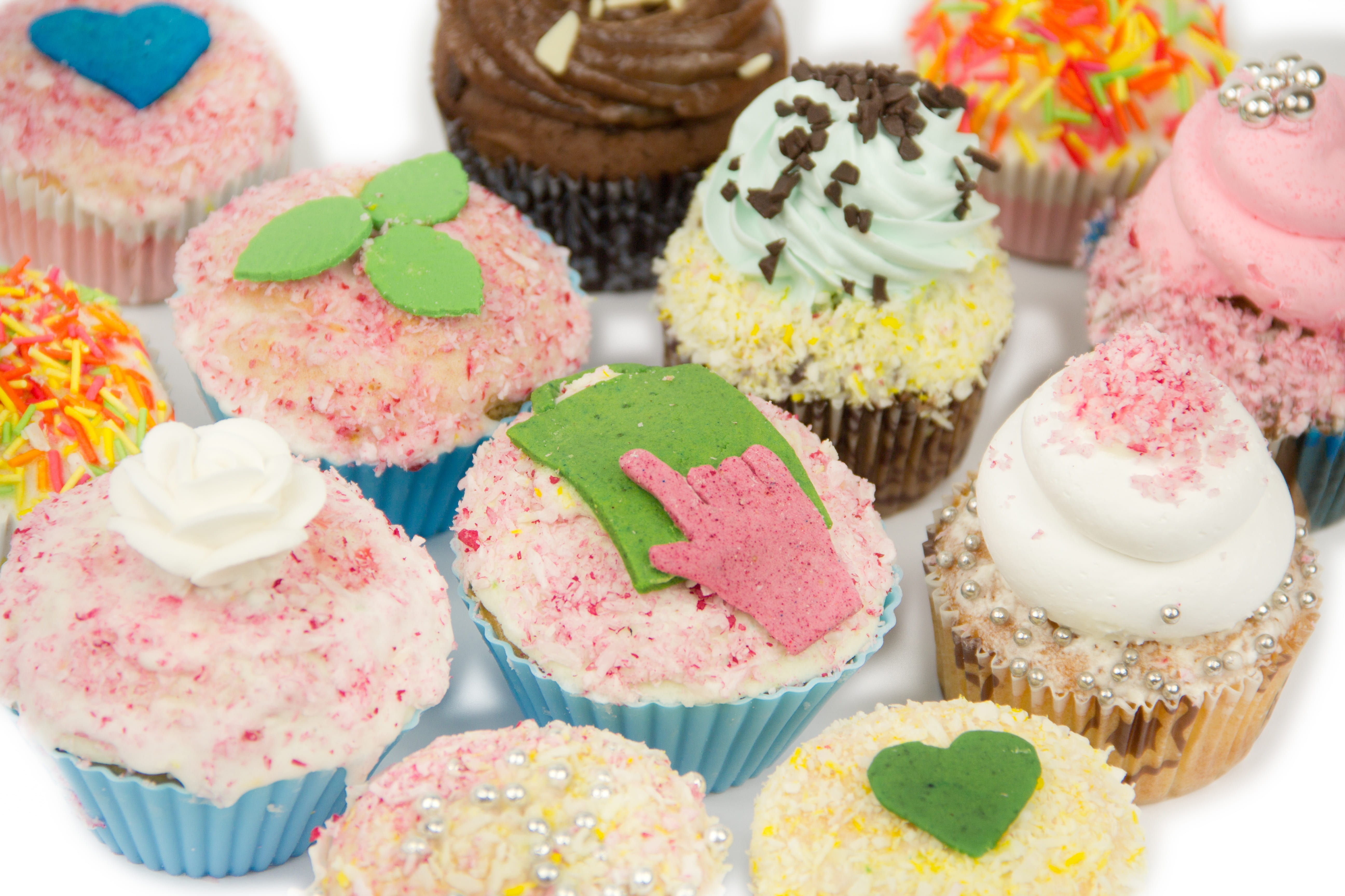 pink Color, gourmet, freshness, cream, no People, ready-to-eat, still life, delicious, design, temptation, cake, indoors, dessert, candy, muffin, flavor, HD Wallpaper