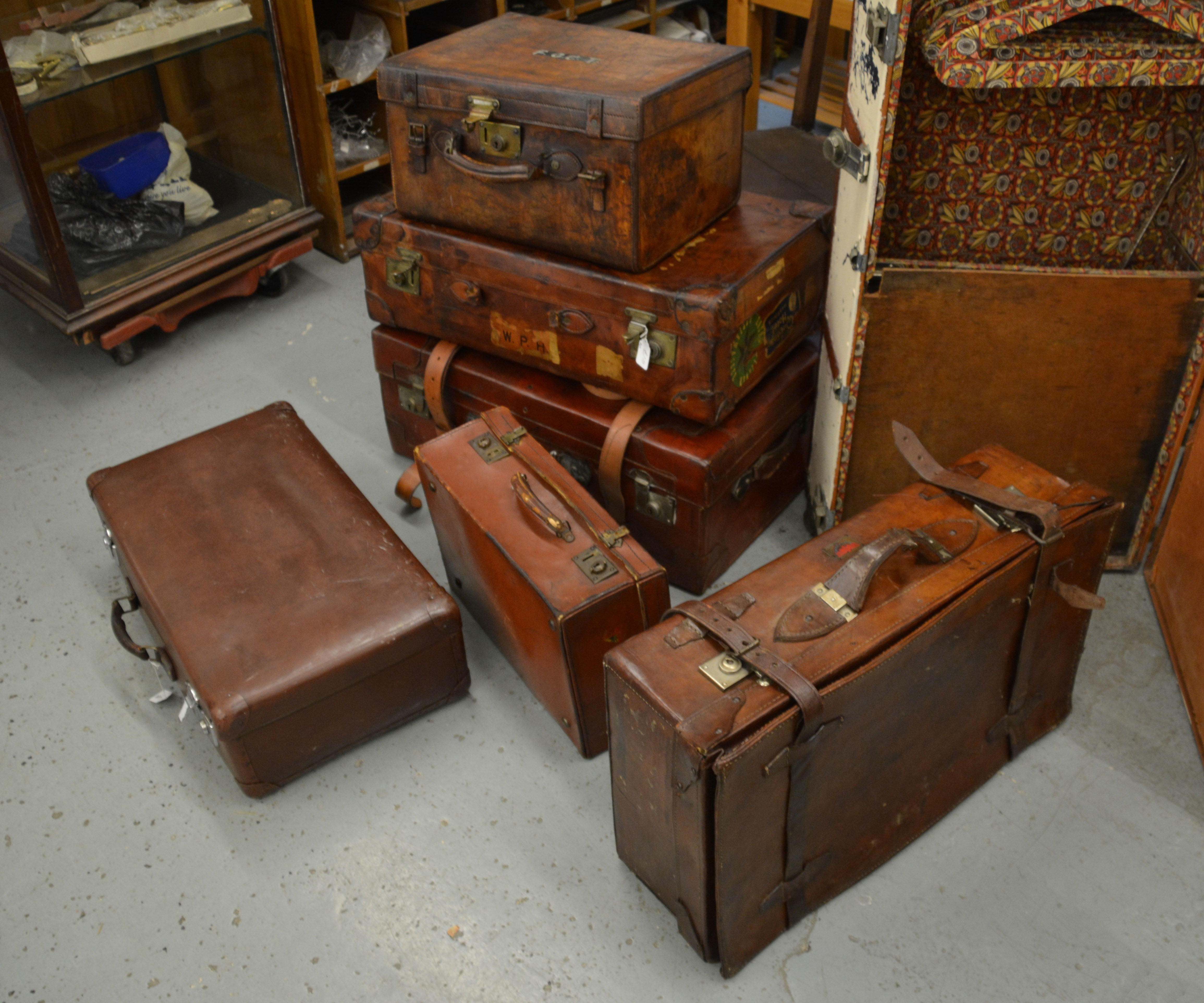 history, case, box, furniture, rustic, traditional, antique, weathered, luggage, vacation, scratched, travel, departure, suitcase, leather, tourist, holiday, HD Wallpaper