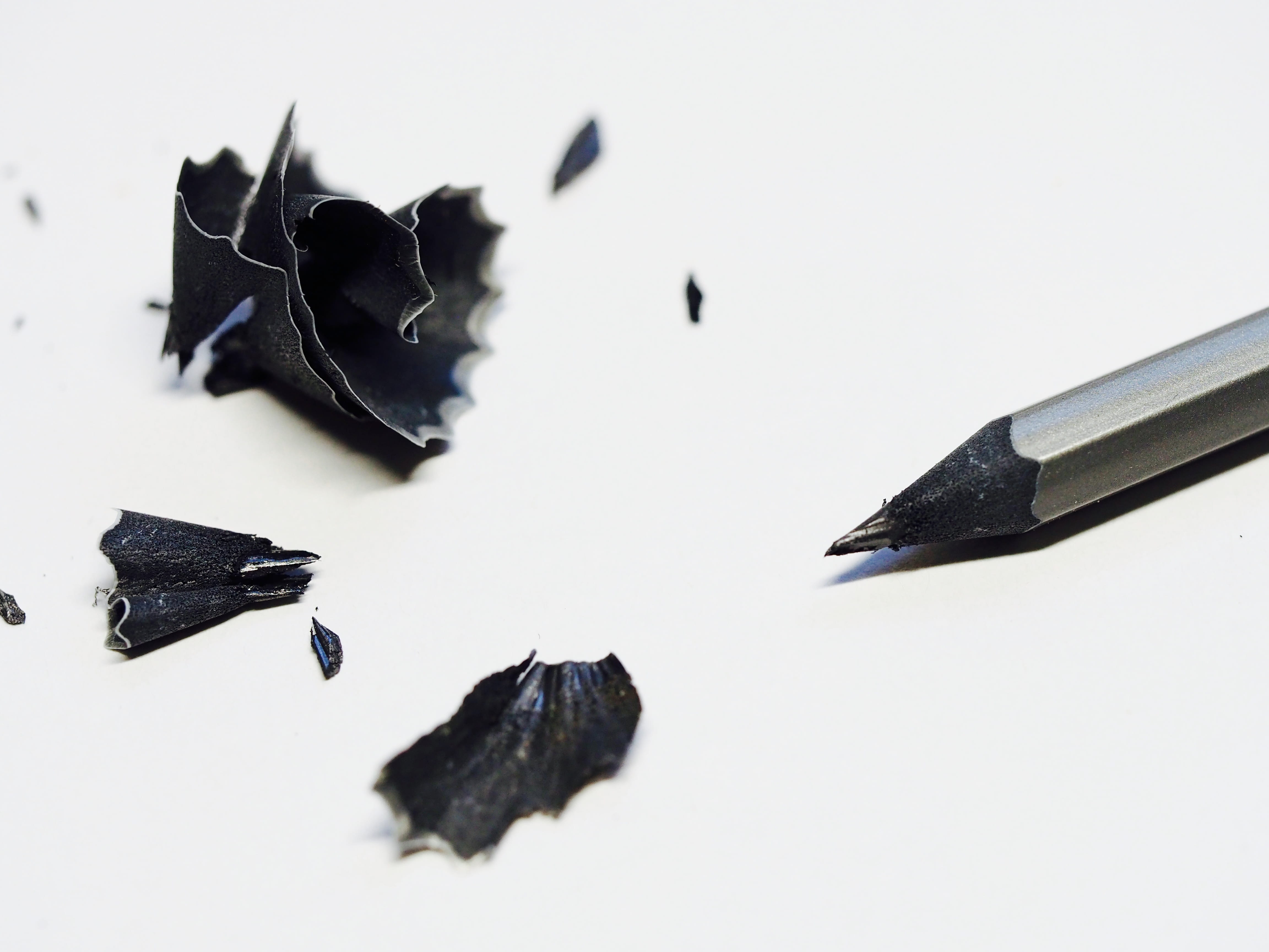 sharp, sharpen, writing instrument, close-up, nib, no people, fountain pen, simplicity, cut out, white background, indoors, copy space, studio shot, surface, HD Wallpaper