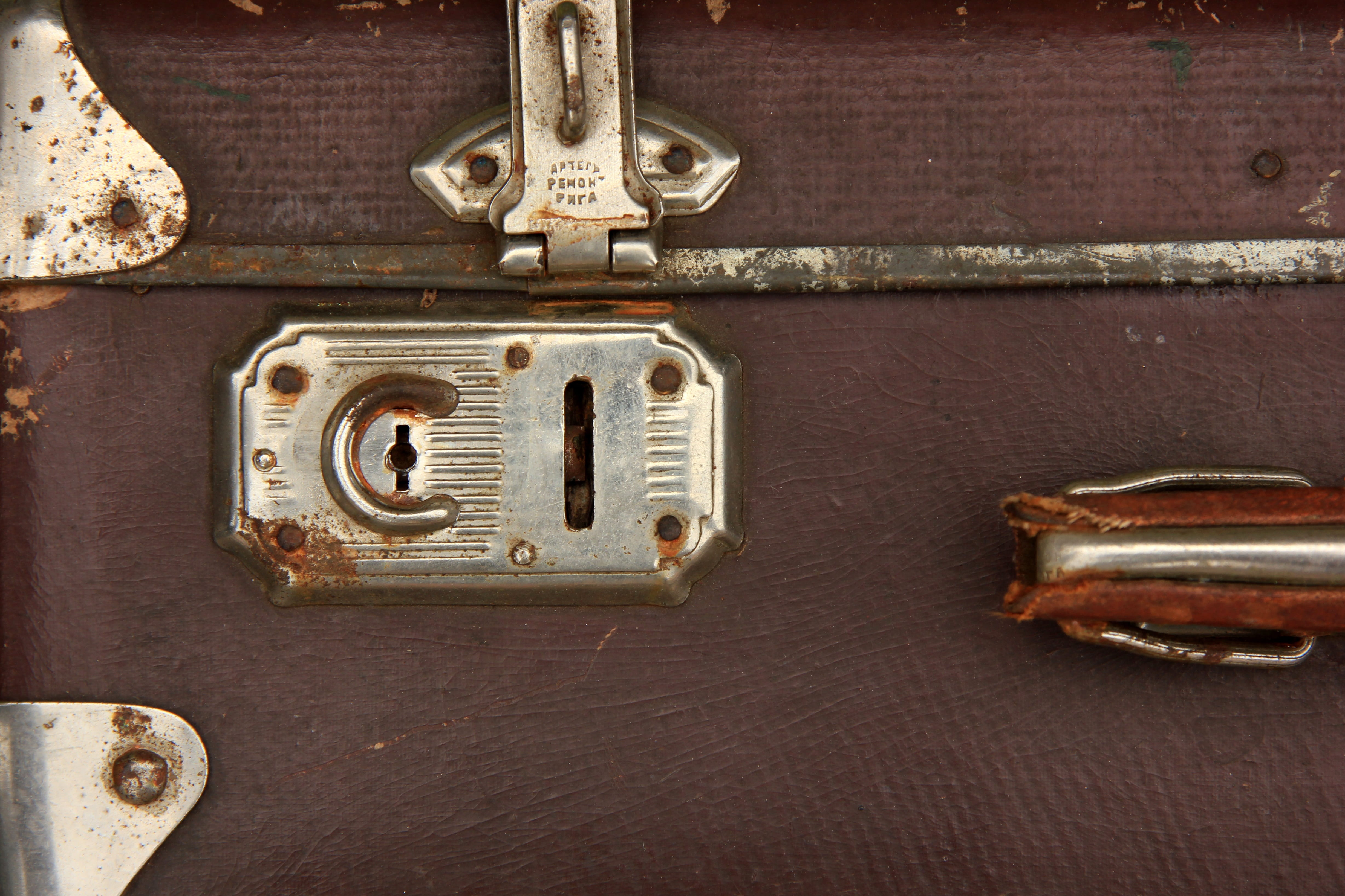 obsolete, door, antique, latvia, backgrounds, metal, entrance, 4K, no people, safety, retro, handle, brass, retro styled, close-up, case, lock, full frame, HD Wallpaper