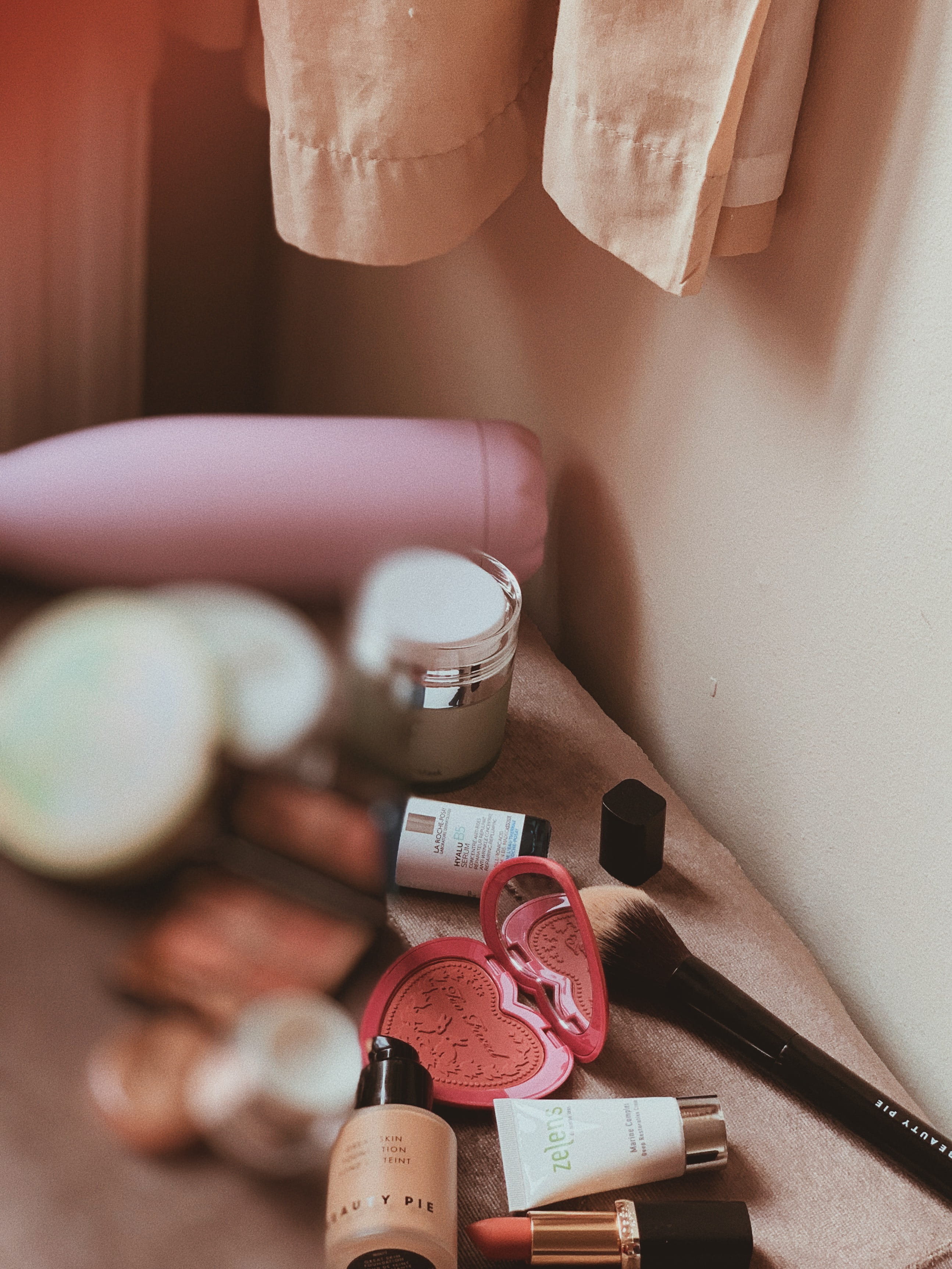 wood, publication, creativity, furniture, still life, cushion, art and craft equipment, glass, multi colored, person, table, human, variation, large group of objects, Phone HD Wallpaper