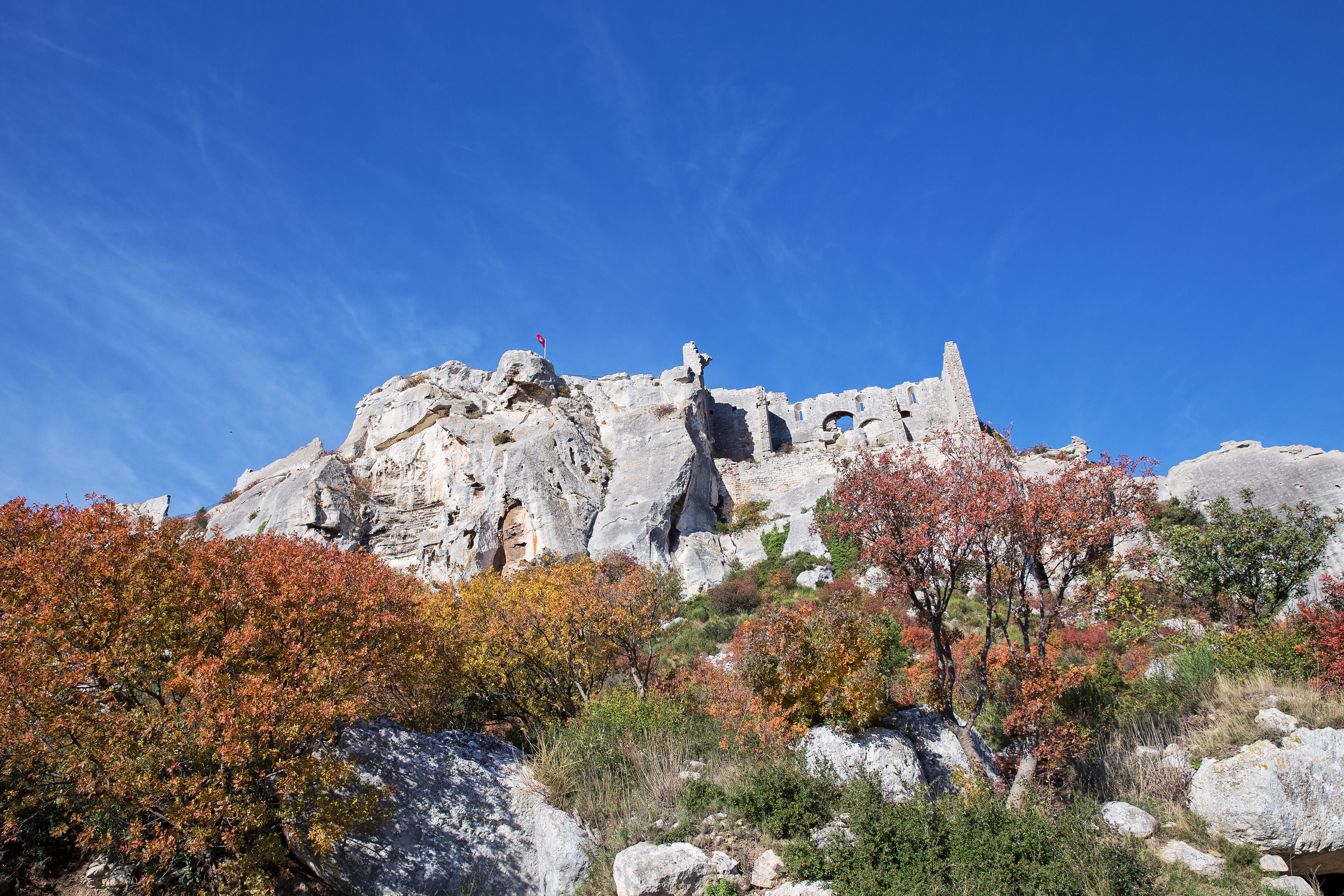 non-urban scene, outdoors, mountain, Citadel, tree, nature, solid, formation, Castle, growth, beauty in nature, Provence, tranquility, 5K, no people, rock formation, HD Wallpaper