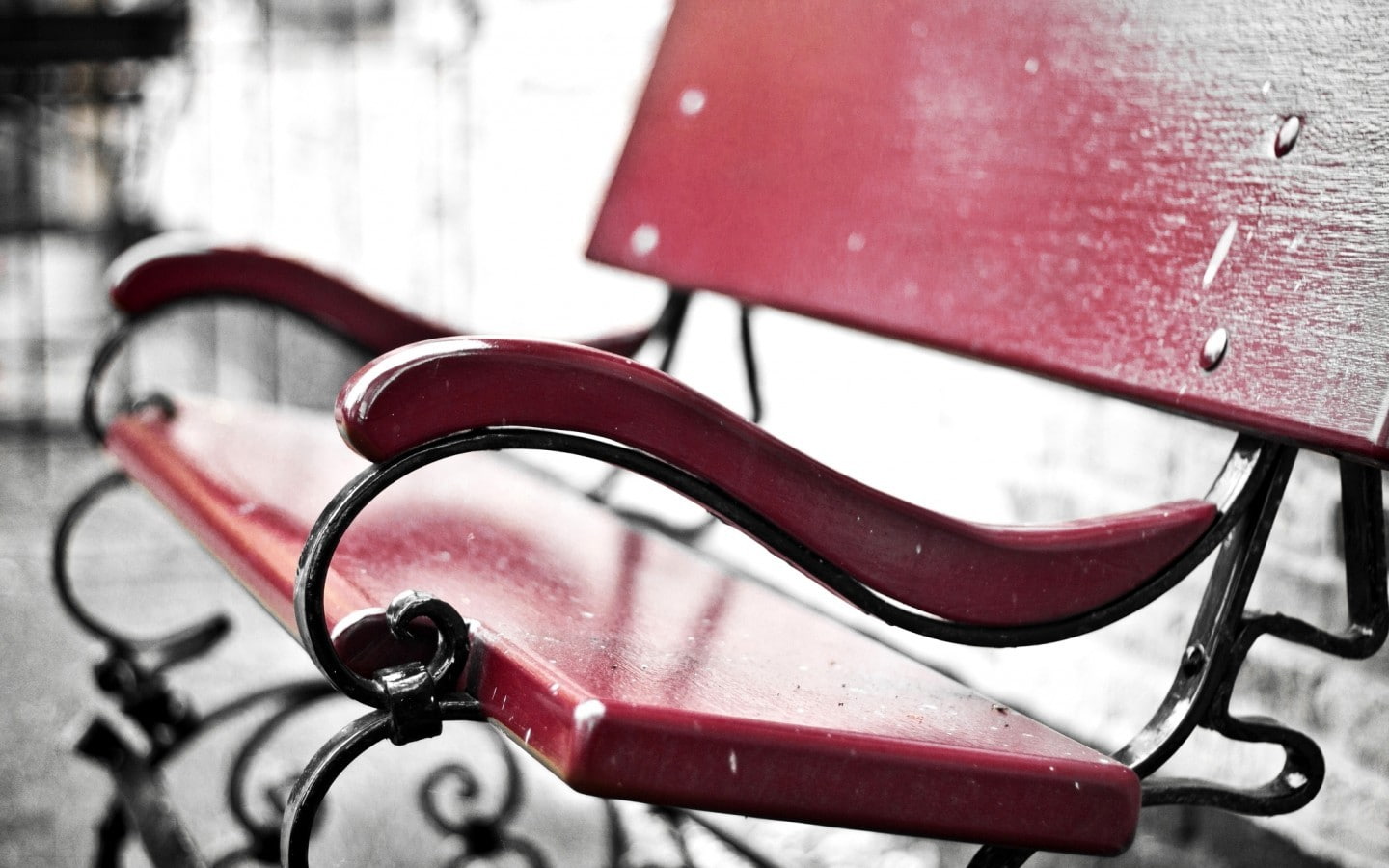 city, empty, bench, 720P, handle, selective coloring, outdoors, close-up, metal, stationary, focus on foreground, red, bicycle, street, seat, footpath, HD Wallpaper