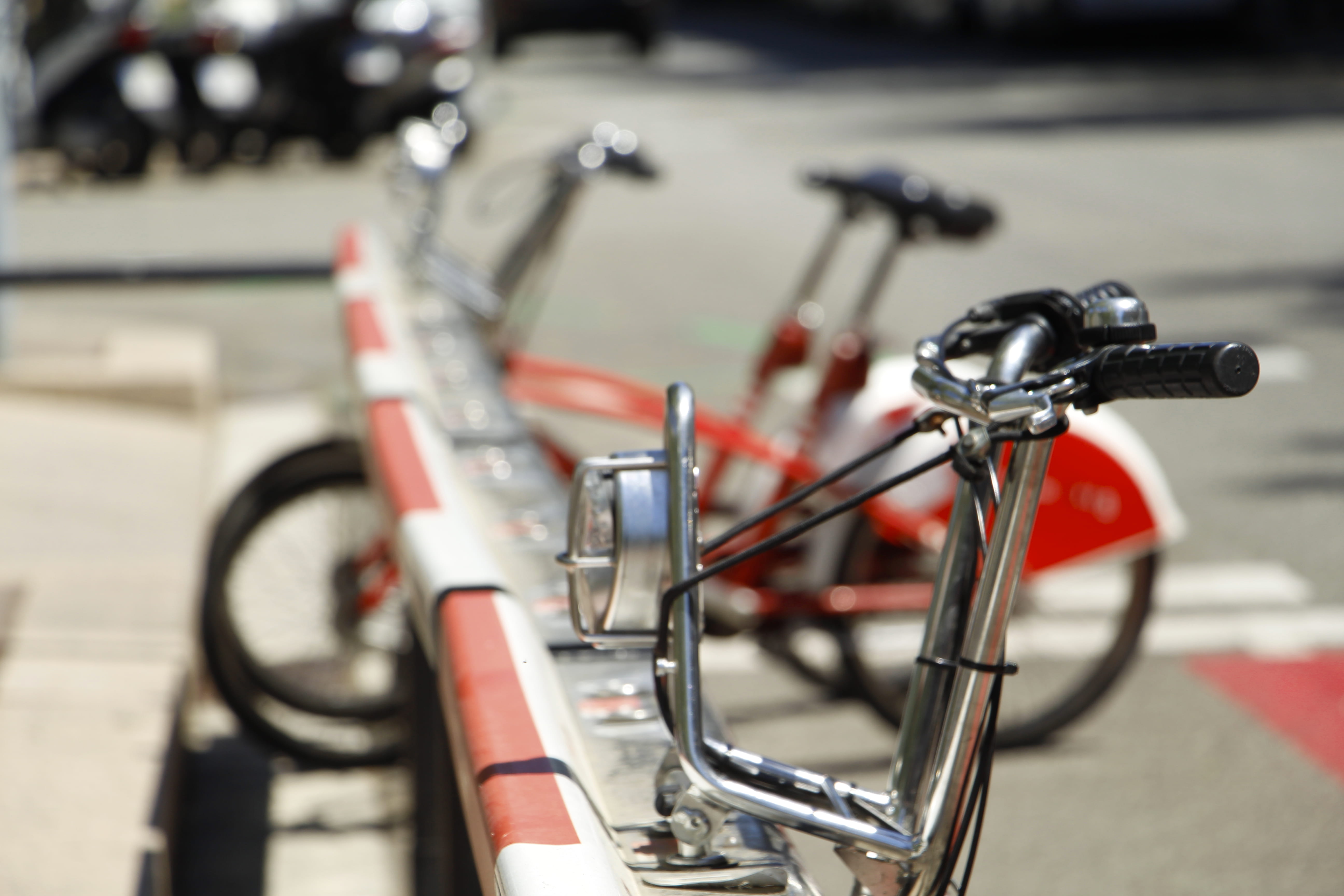 stationary, tire, wheel, day, activity, spain, mode of transportation, transport, focus on foreground, rentabike, city, metal, bicycle, land vehicle, spoke, HD Wallpaper
