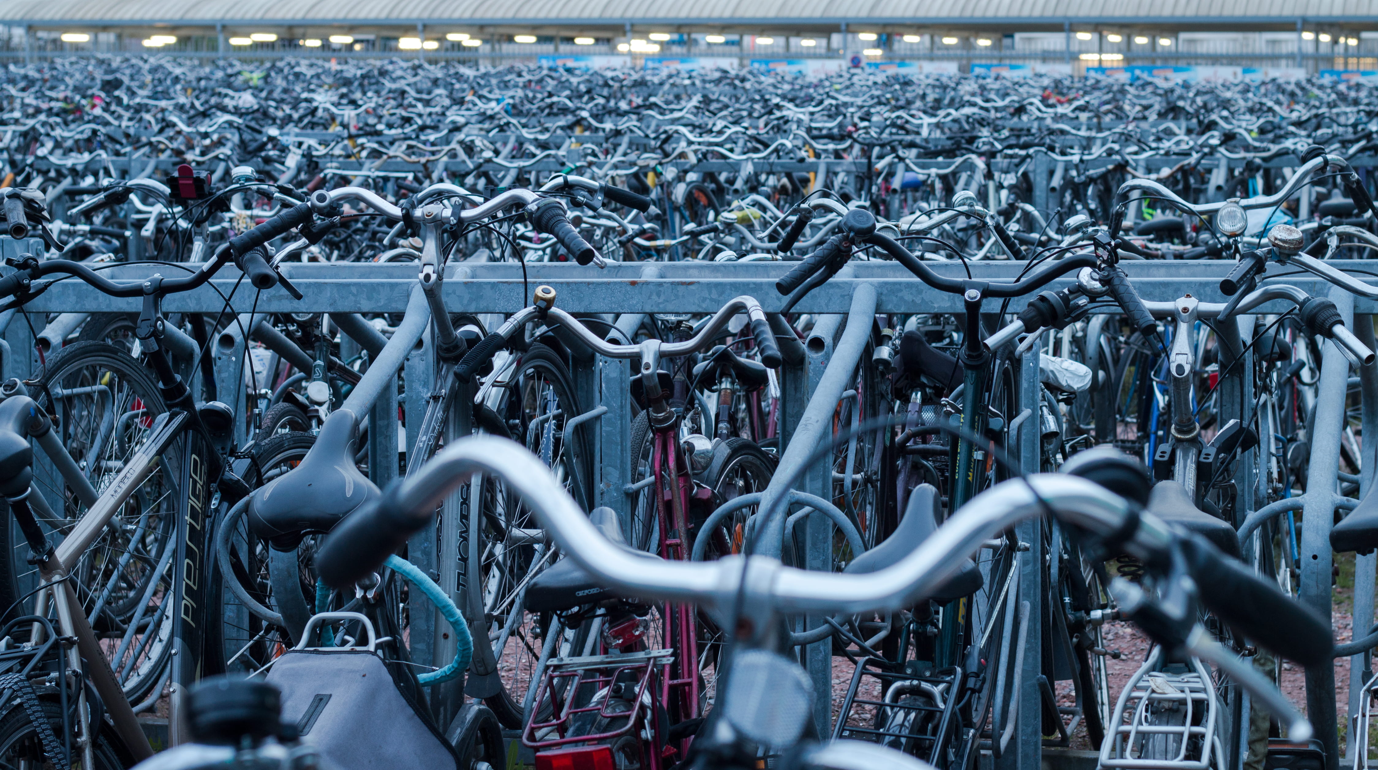 day, transportation, metal, land vehicle, color, nature, parking, bike, bicycle, lot, outdoors, no people, train, security, station, stationary, parking lot, HD Wallpaper