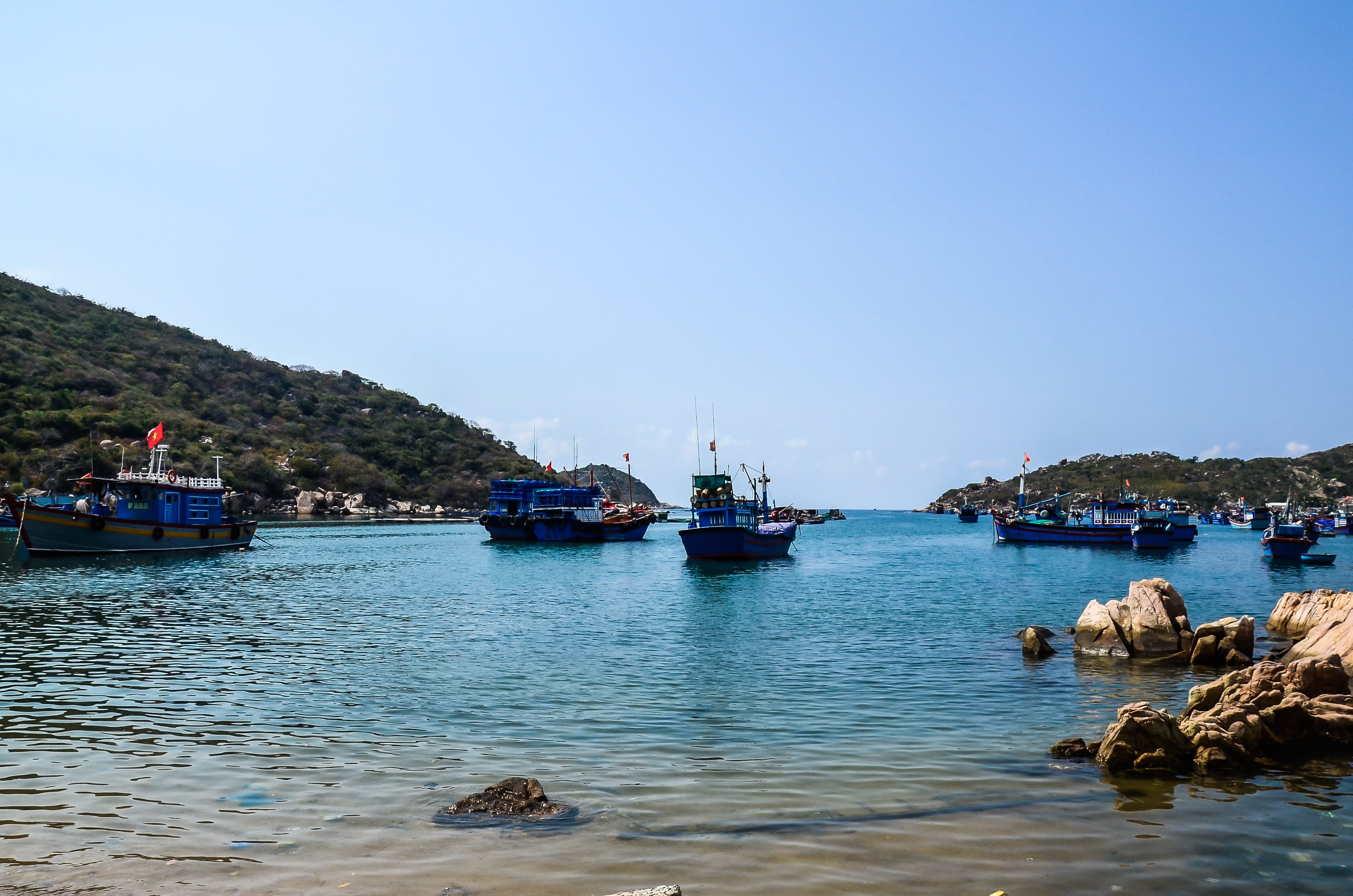 majestic, bay, transportation, scenics - nature, water, vinh hy, nature, passenger craft, nice, tranquility, travel, mode of transportation, beauty in nature, HD Wallpaper