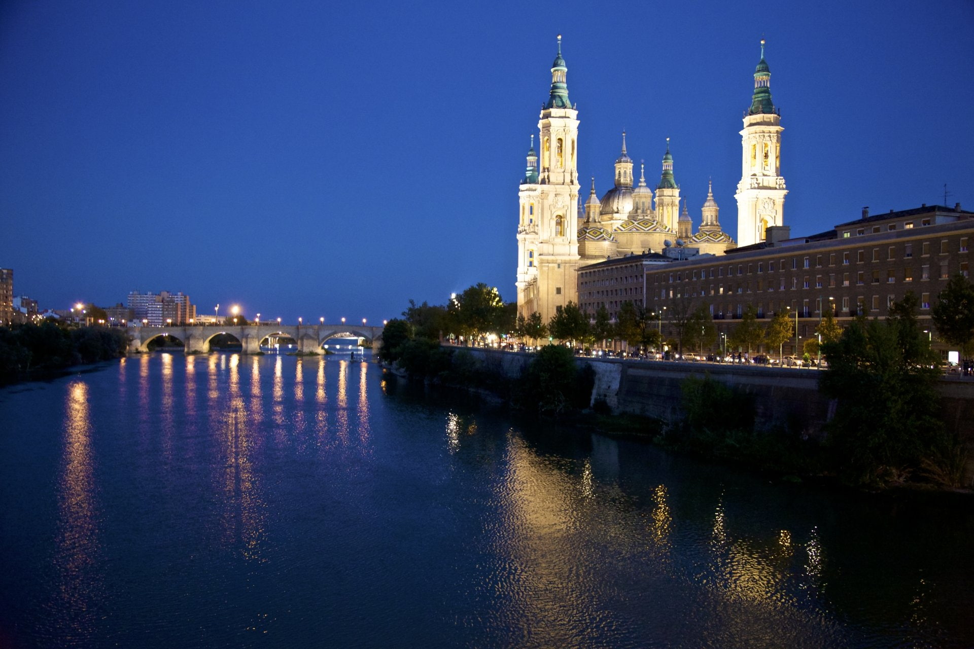 1080P, Cathedrals, Ebro River, River, Architecture, Spain, Bridge, Zaragoza, Cathedral of Our Lady of the Pillar, Cathedral, HD Wallpaper