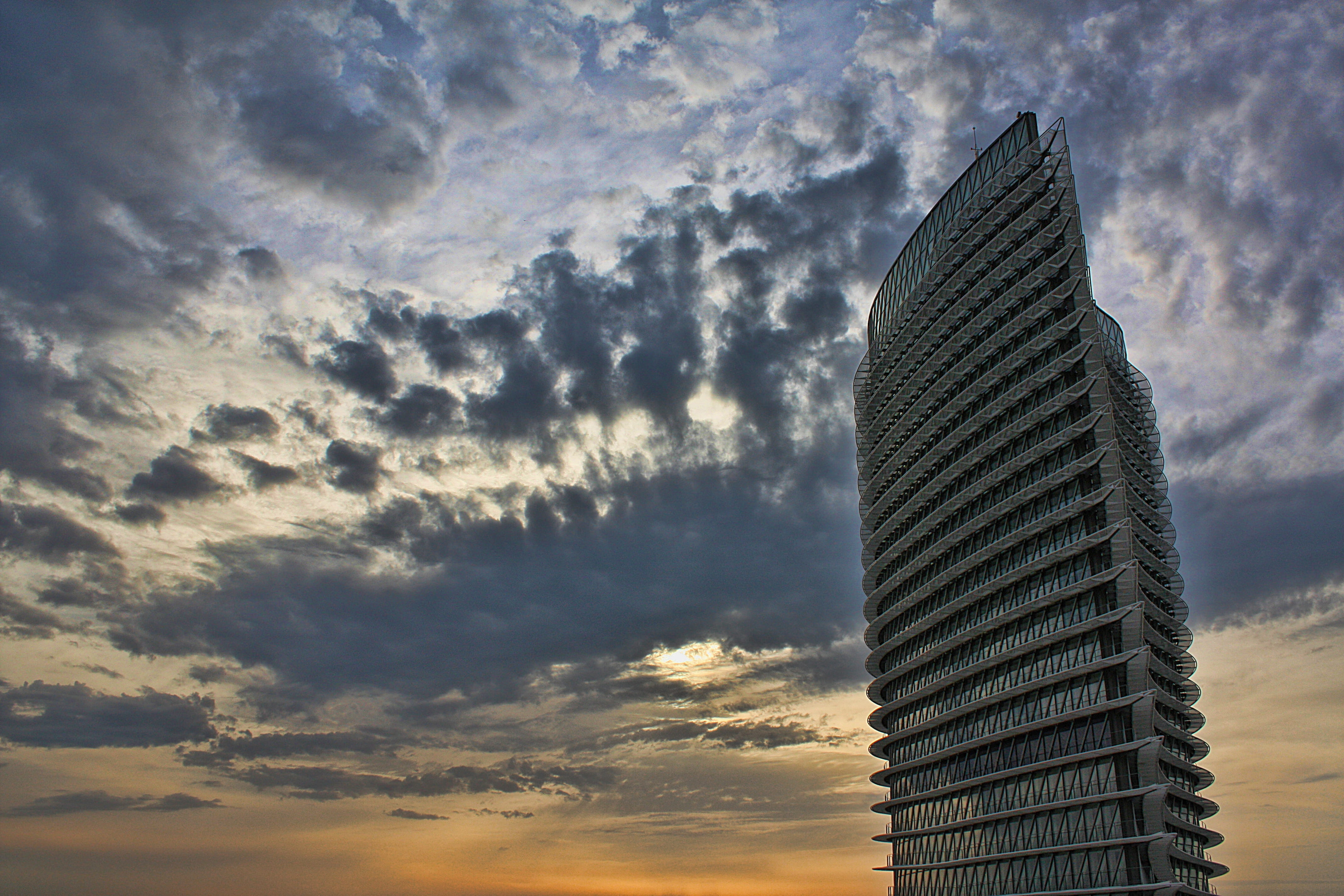 tower, built structure, city, nature, cloud - sky, skyscraper, spire, 4K, sunset, office building exterior, tall - high, low angle view, financial district, HD Wallpaper