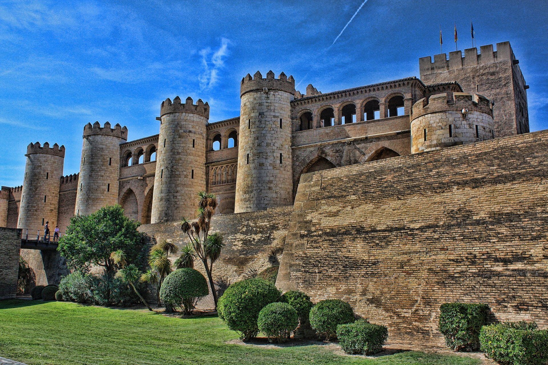 no people, Zaragoza, sky, built structure, Palace, old, ruined, 1080P, tourism, ancient civilization, day, old ruin, nature, tree, the past, history, building exterior, HD Wallpaper
