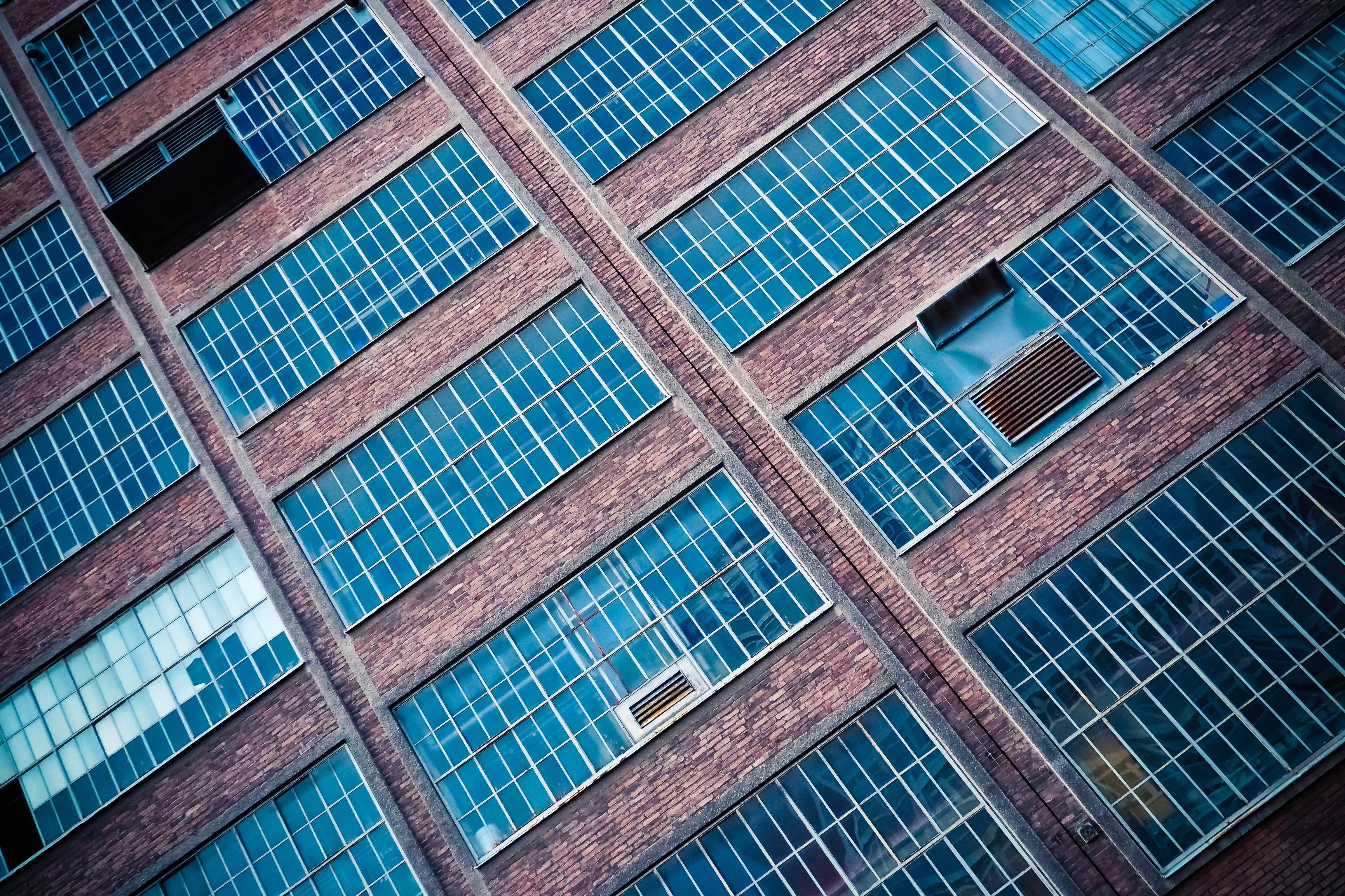 full frame, window, low angle shot, lattice windows, historically, geometric shape, day, wood - material, repetition, brick, outdoors, 4K, textured, in a row, HD Wallpaper