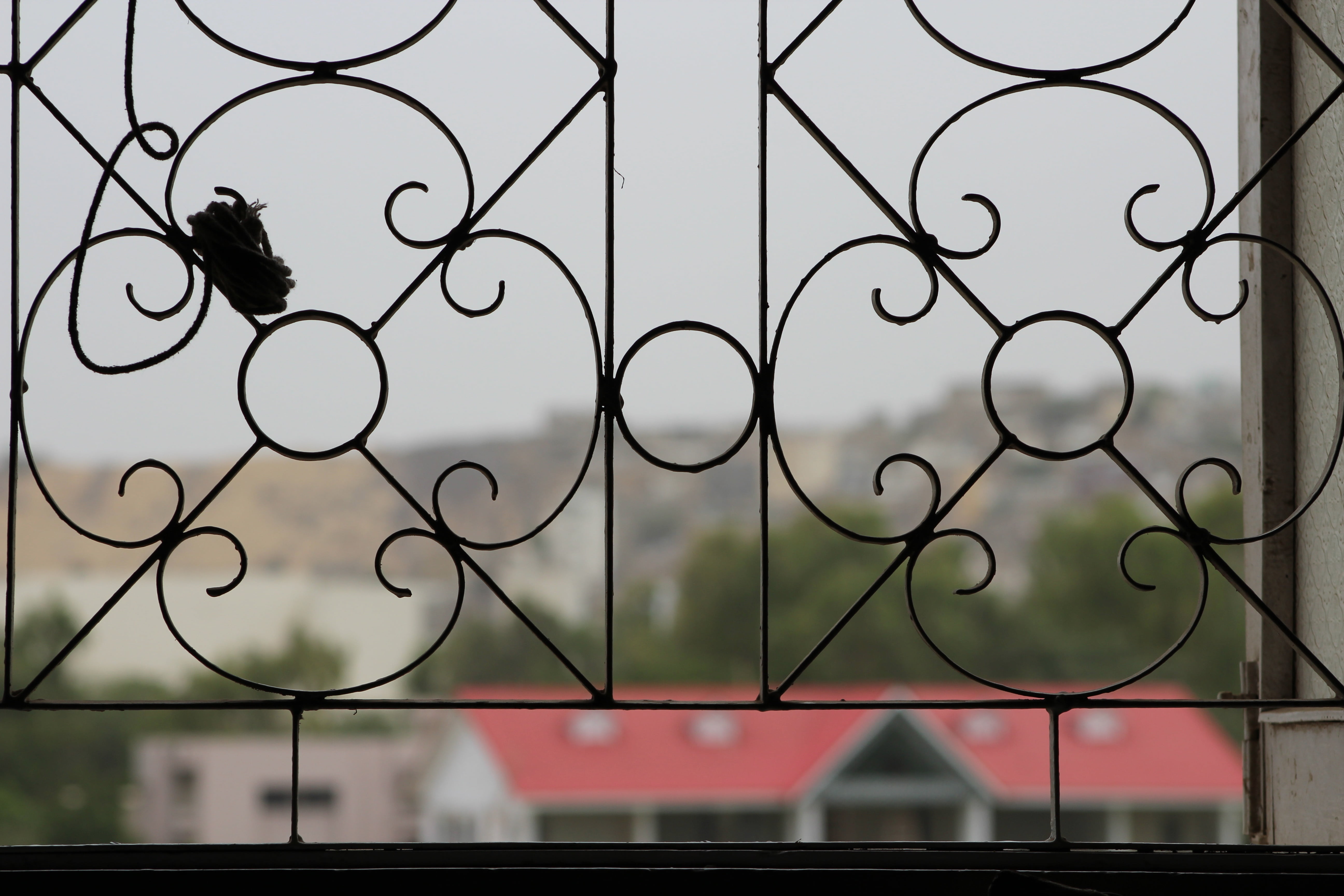 centre, close-up, boundary, view, lattice, roofs, architecture, protection, wrought iron, window, safety, outdoors, fence, 5K, nature, security, grill, HD Wallpaper