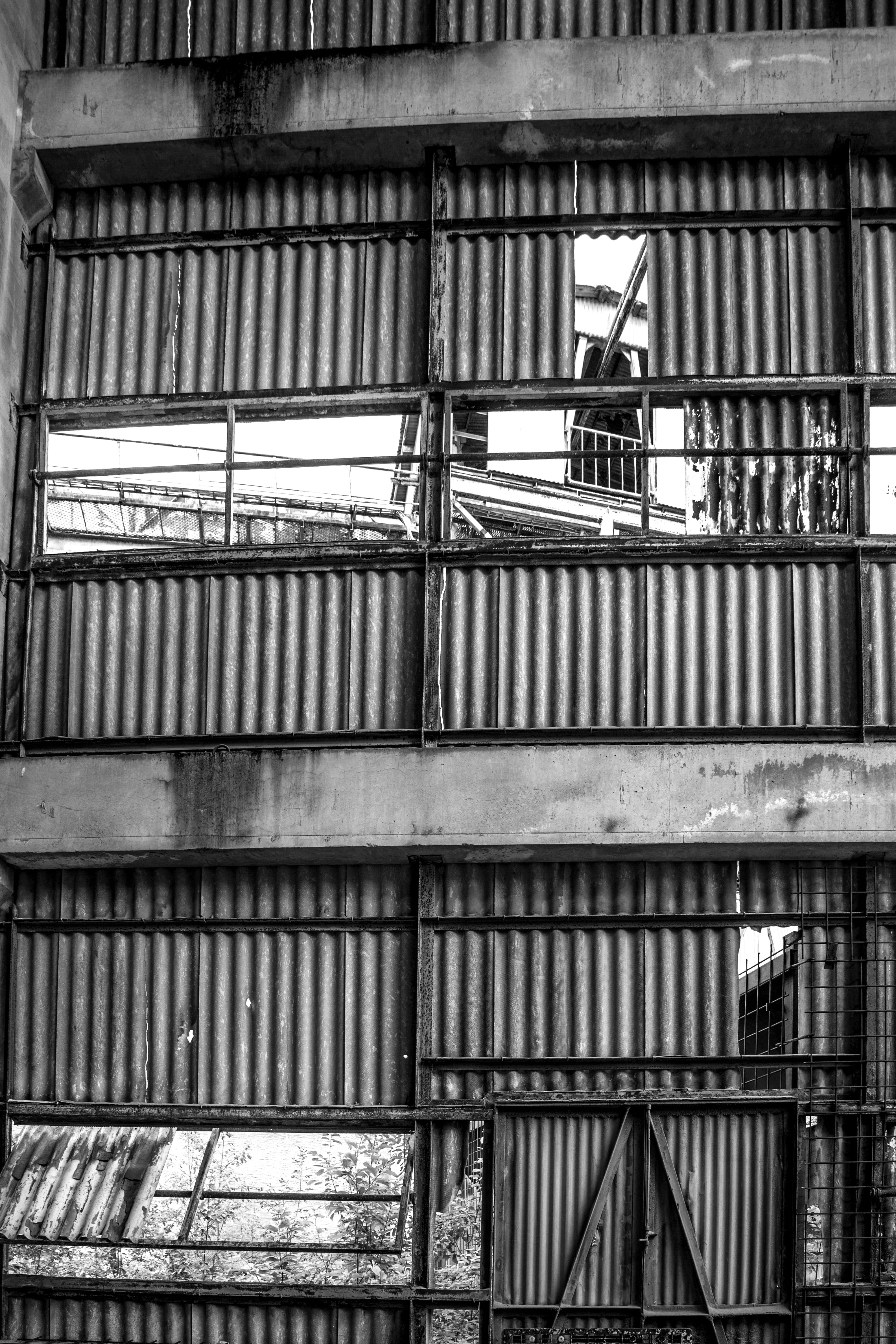 pipes, metallic shack, messy, unhygienic, old factory, full length, 4K, window, duct, interior, working, shack, corrugated, broken, plant, sky, wall, obsolete, Phone HD Wallpaper
