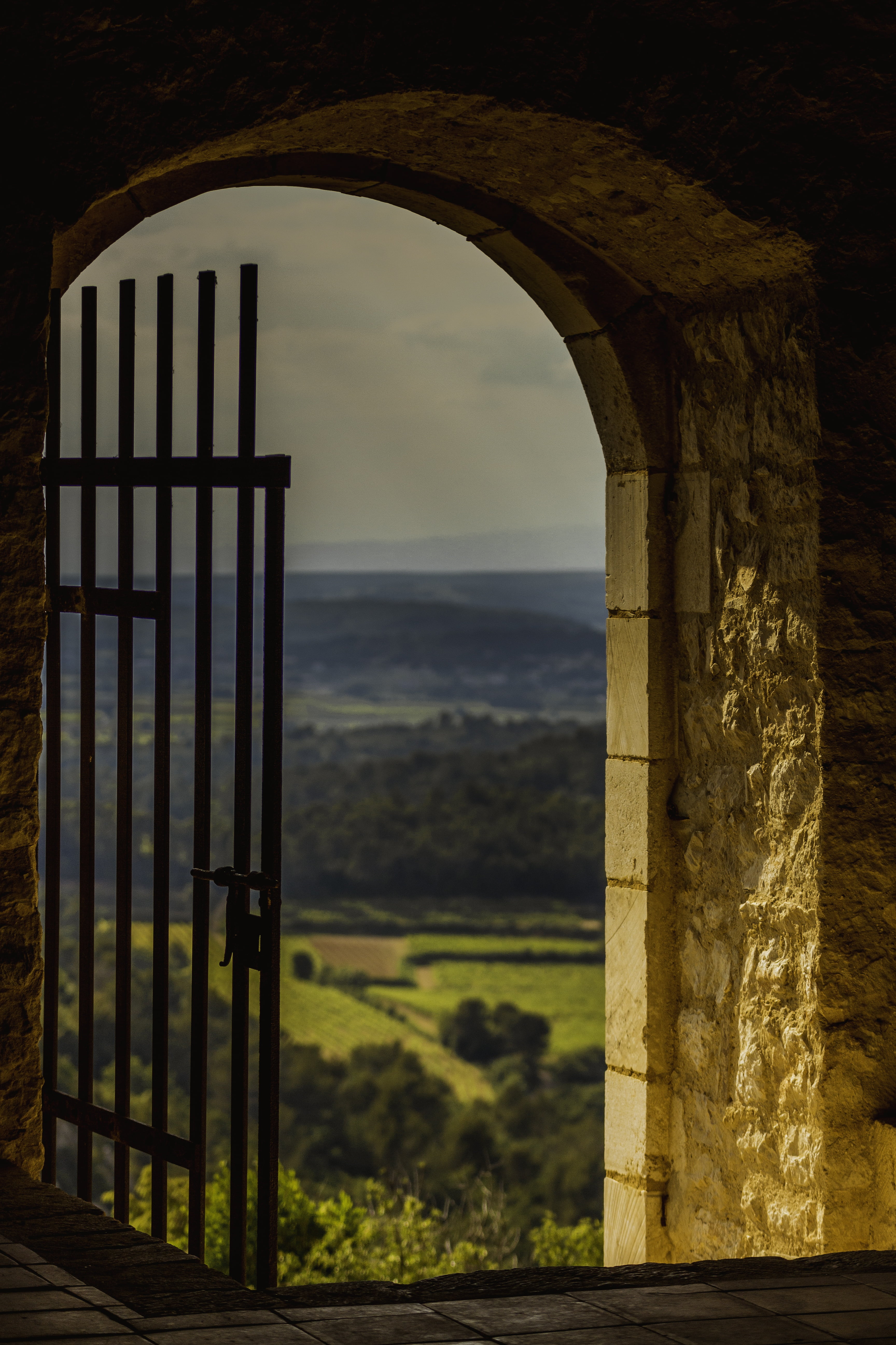 beauty in nature, france, country, built structure, gate, sky, arch, ruins, water, day, focus on foreground, sunlight, tranquil scene, 5K, landscape, indoors, Phone HD Wallpaper