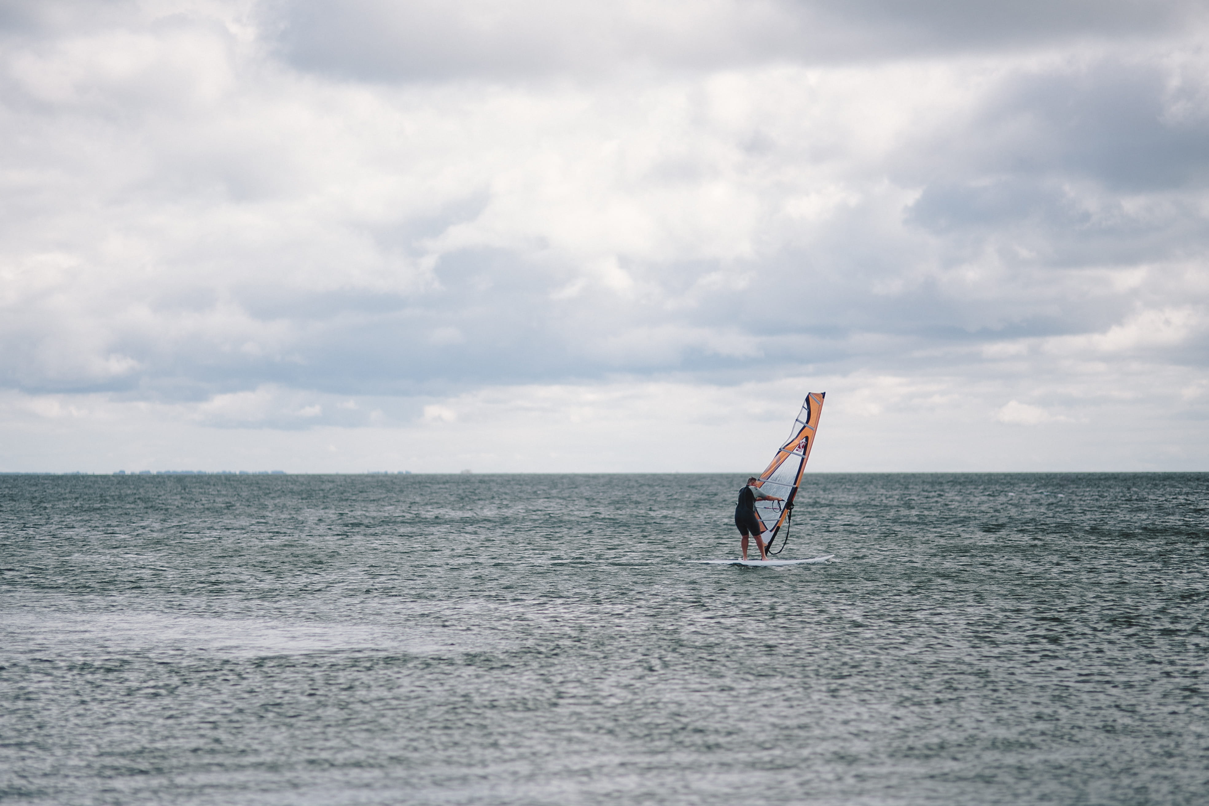 activity, horizon, outdoors, freedom, summer, leisure activity, surfer, full length, motion, balance, cloud - sky, human arm, sea, blue, beach, water sports, HD Wallpaper