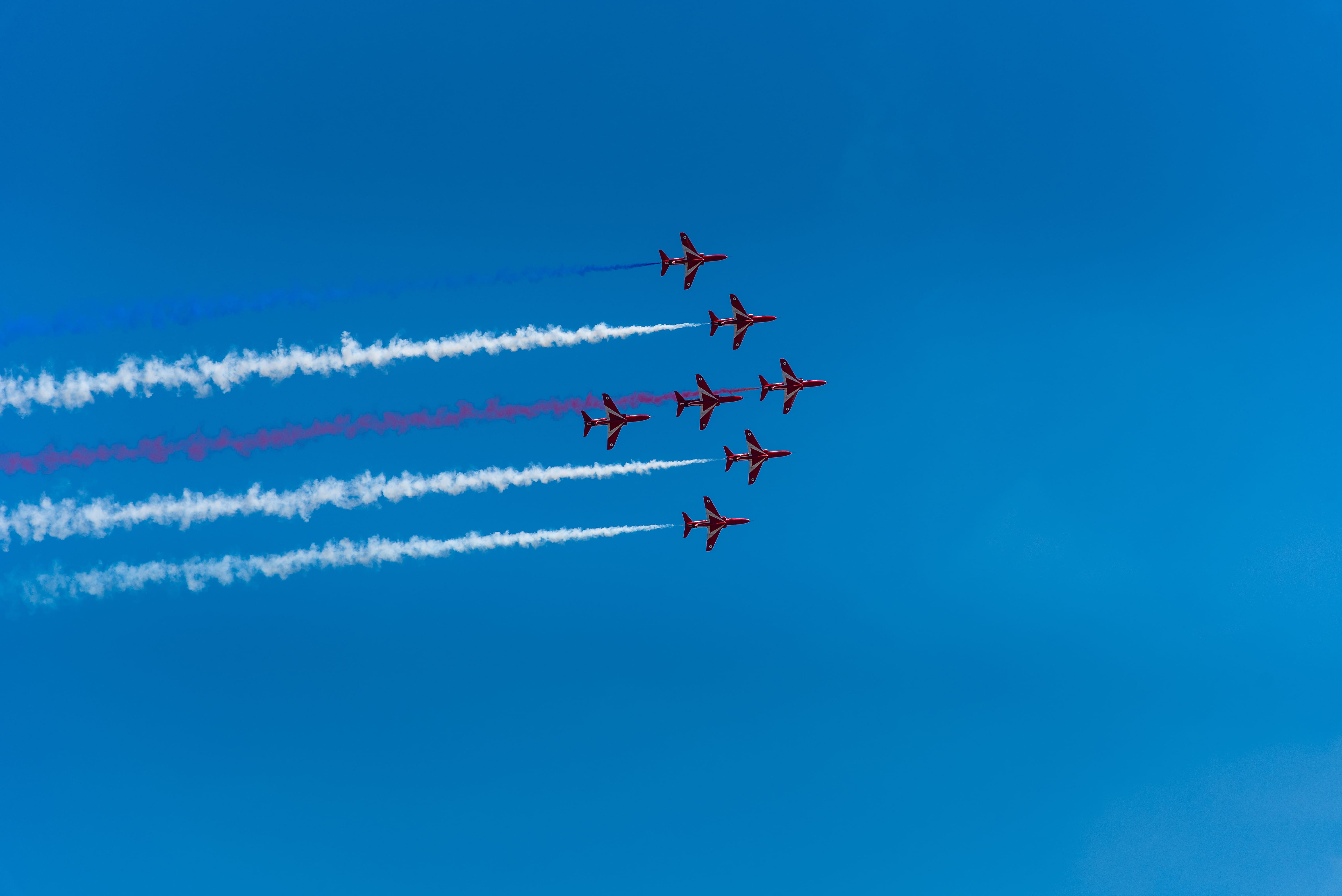 5K, skill, speed, united kingdom, airshow, flying, motion, cooperation, no people, arrow, redarrow, symmetry, aerobatics, six, low angle view, air vehicle, HD Wallpaper