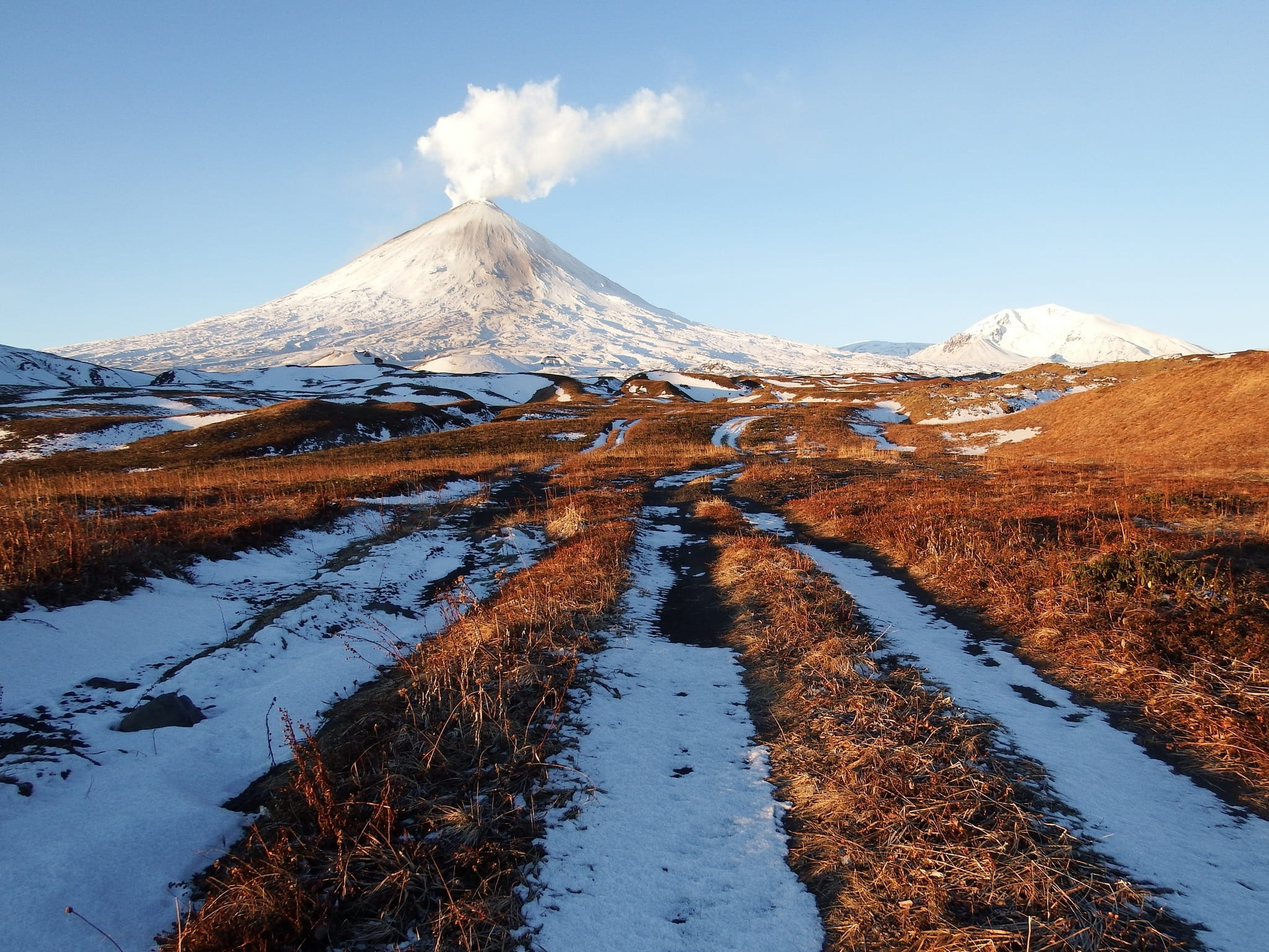 morning, the eruption, volcano, klyuchevskaya sopka, winter, non-urban scene, scenics - nature, no people, snowcapped mountain, nature, mountain, height, HD Wallpaper