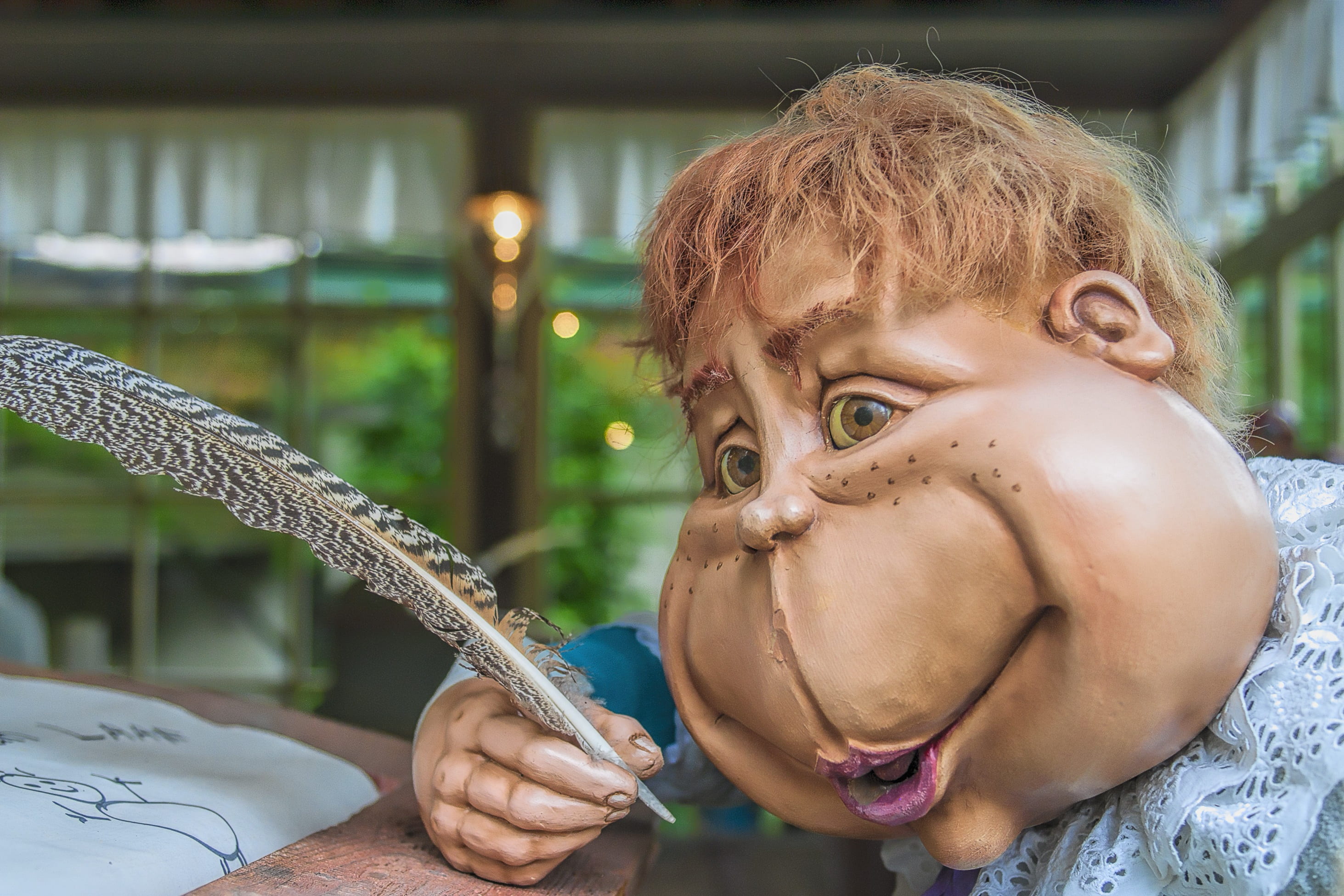 people, offspring, draughtsmanship, 2K, signs, pop, focus on foreground, outdoors, efteling, holding, to write, hairstyle, males, portrait, headshot, close-up, HD Wallpaper