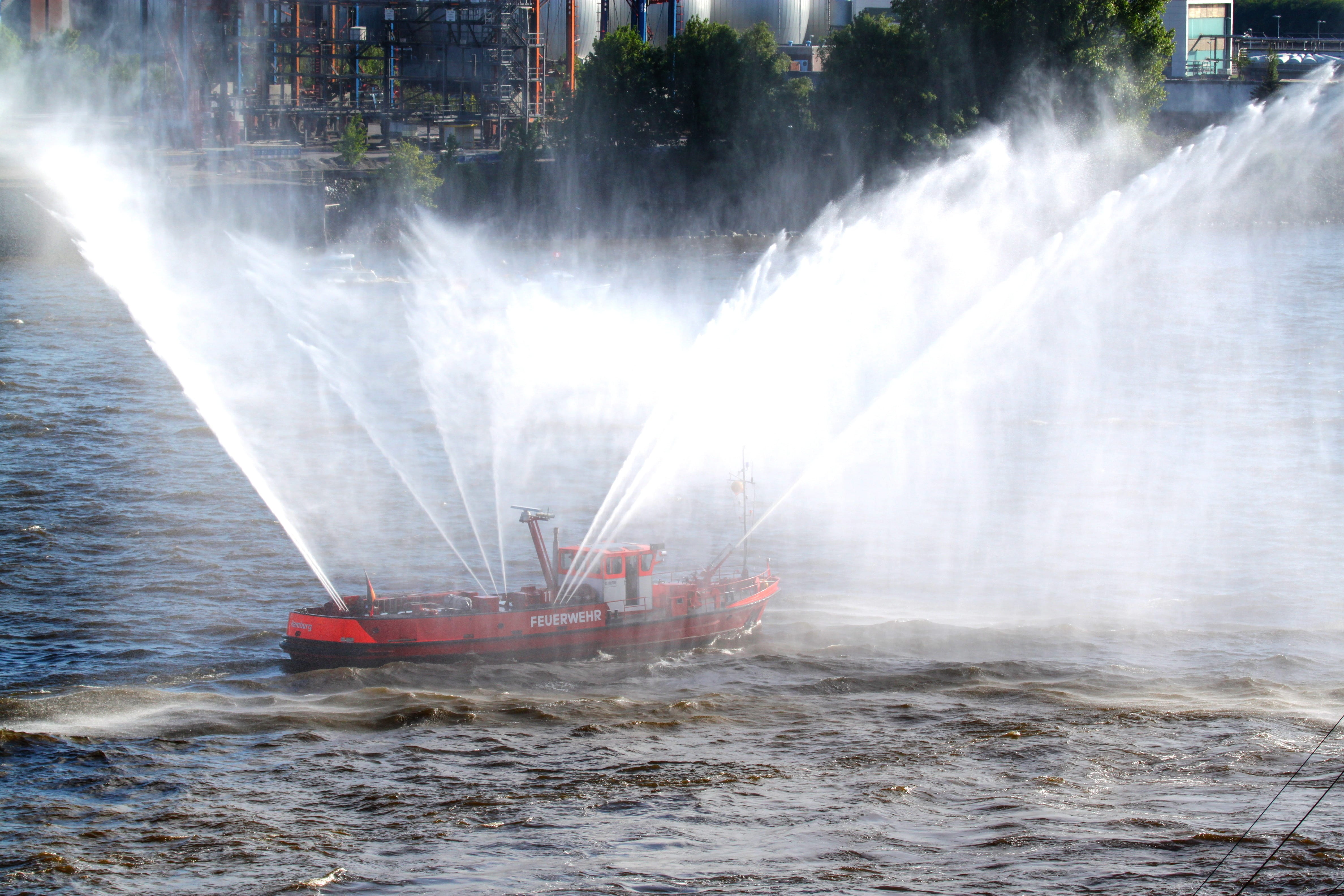 port, nature, elbe, travel, city, ships, transport, lake, splashing, boot, land, use, outdoors, ship, no people, sea, fire fighter, red, tree, nautical vessel, HD Wallpaper