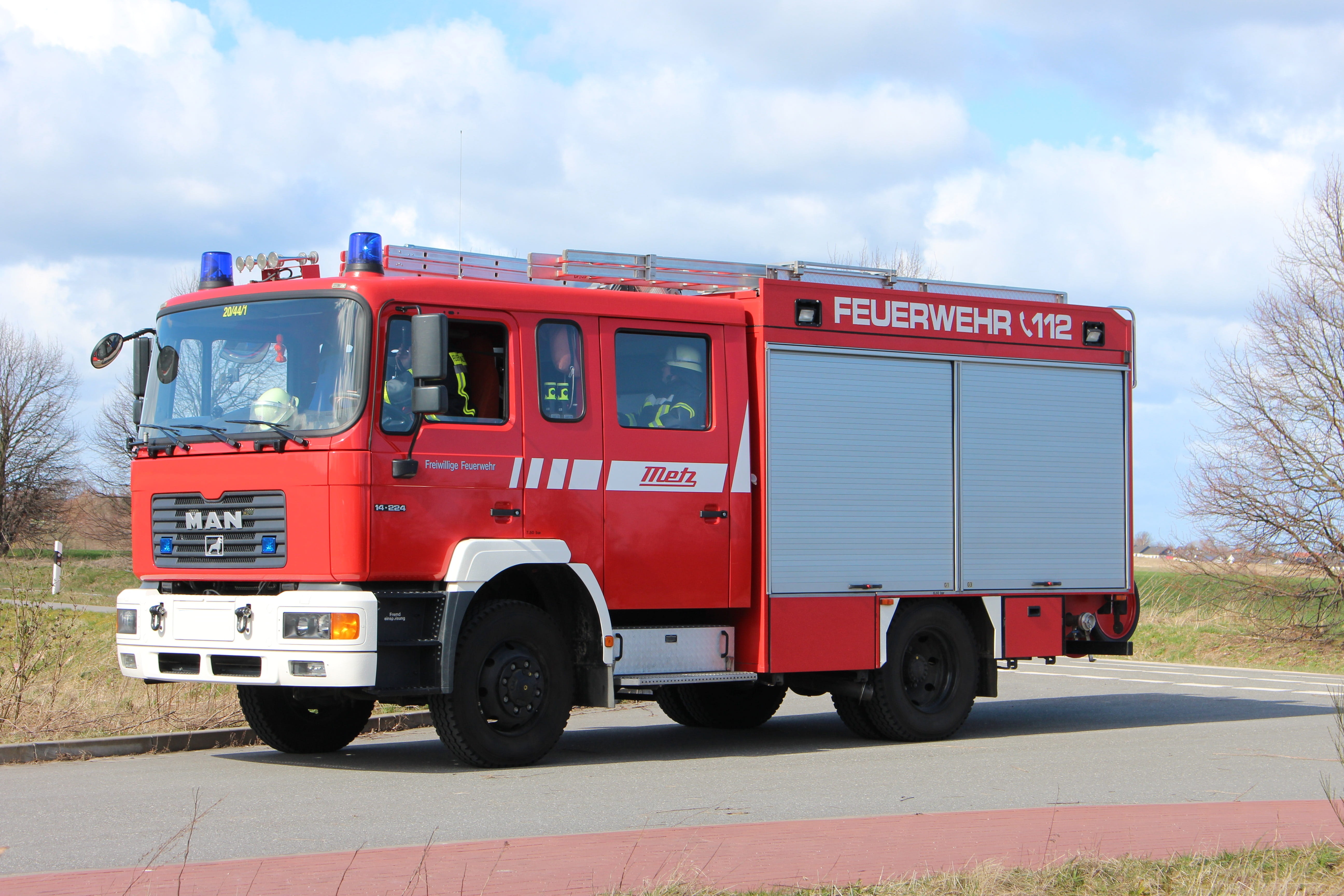 red, brand, firefighter, city, accidents and disasters, cloud - sky, rescue, stationary, mode of transportation, no people, delete, sunlight, freight transportation, HD Wallpaper