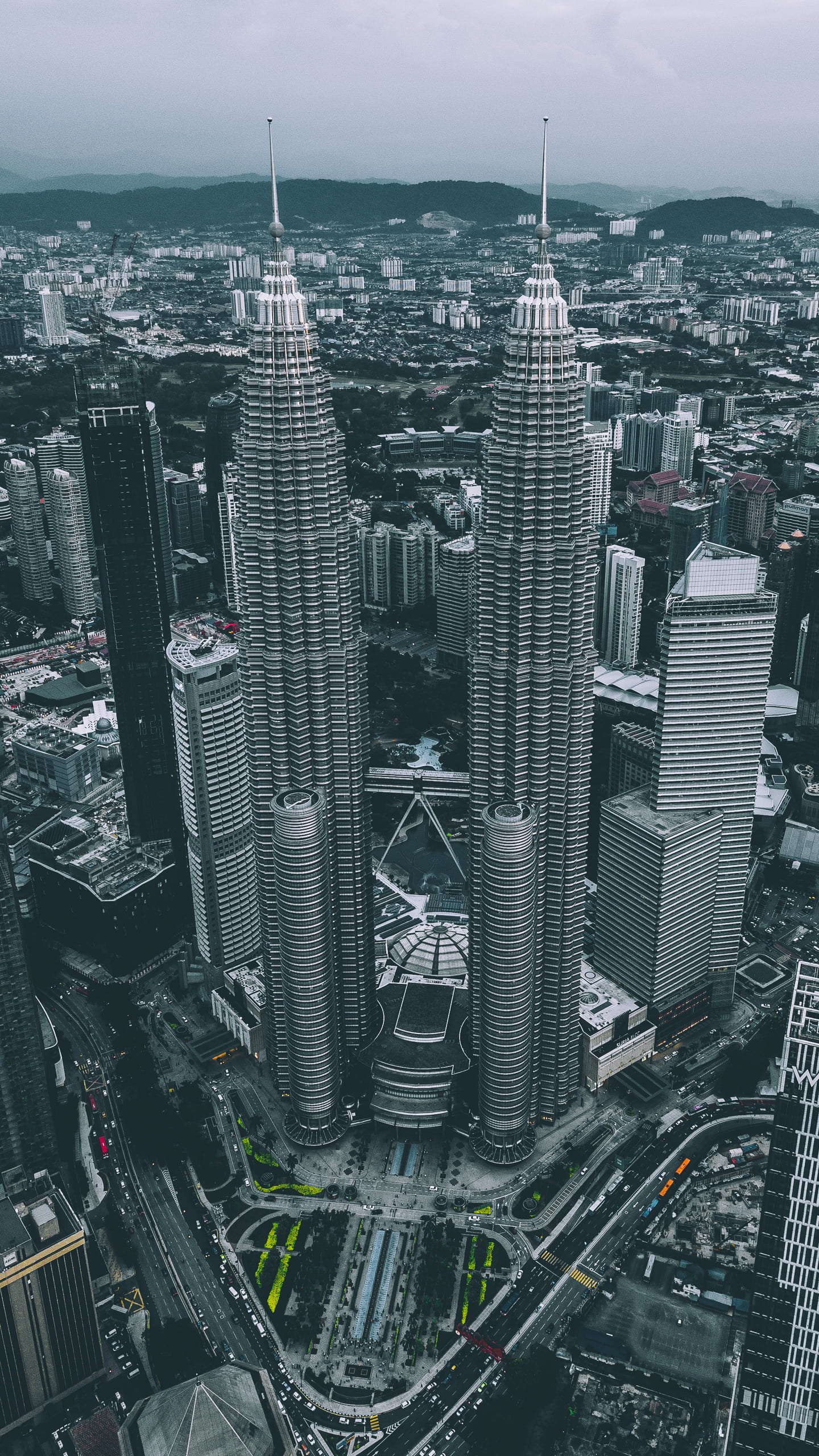 moody, view, dark, twin, aerial view, tower, tall - high, modern, skyscraper, office building exterior, travel destinations, residential district, buildings, Phone HD Wallpaper