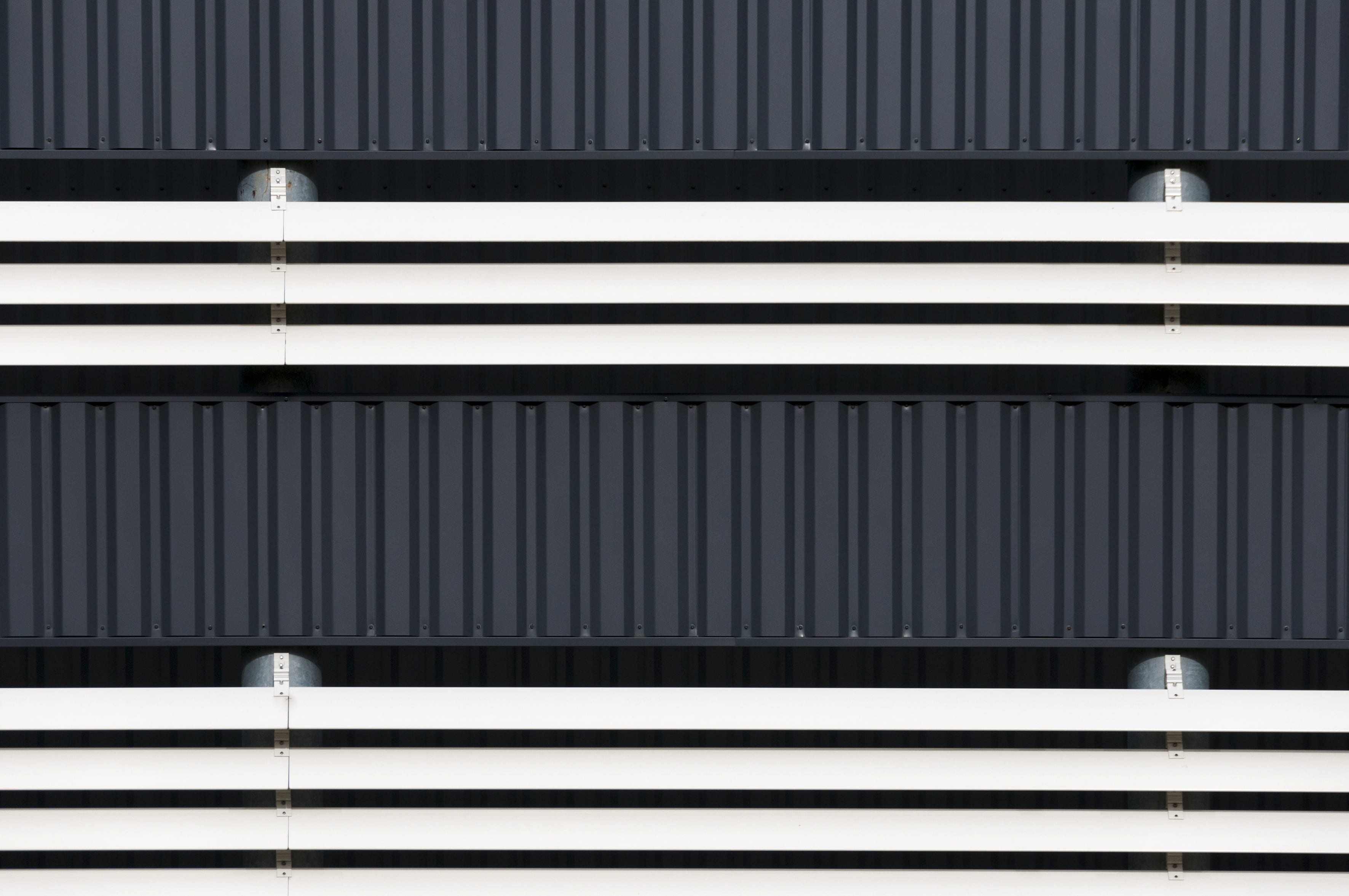 backgrounds, sign, white, building exterior, background, architecture, striations, corrugated, grey, silver colored, outdoors, city, road, vertical, corrugated iron, HD Wallpaper