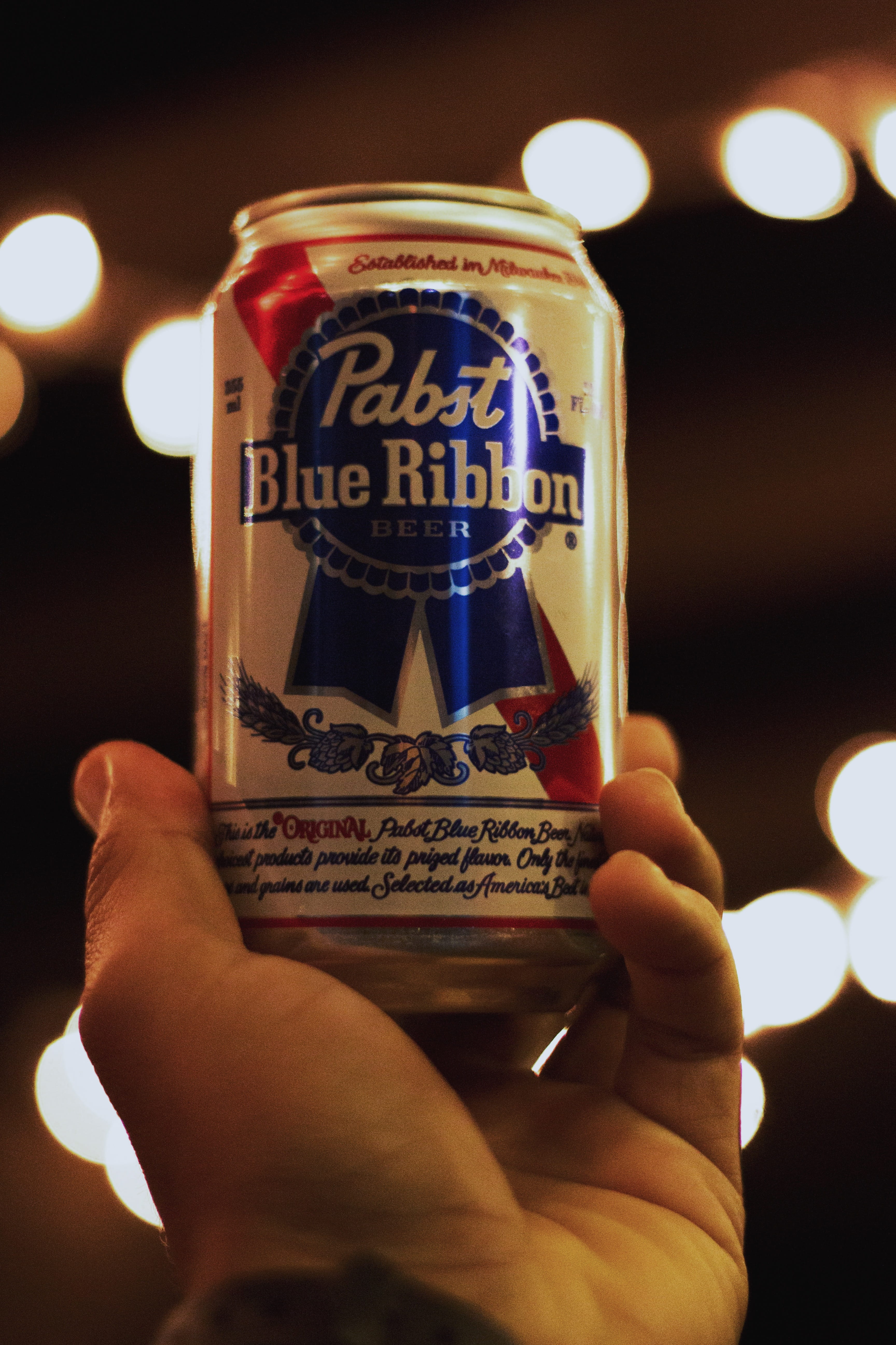 milwaukee, united states, 5K, beer can, unrecognizable person, human limb, text, pabst, food and drink, nail, personal perspective, finger, party, close-up, Phone HD Wallpaper