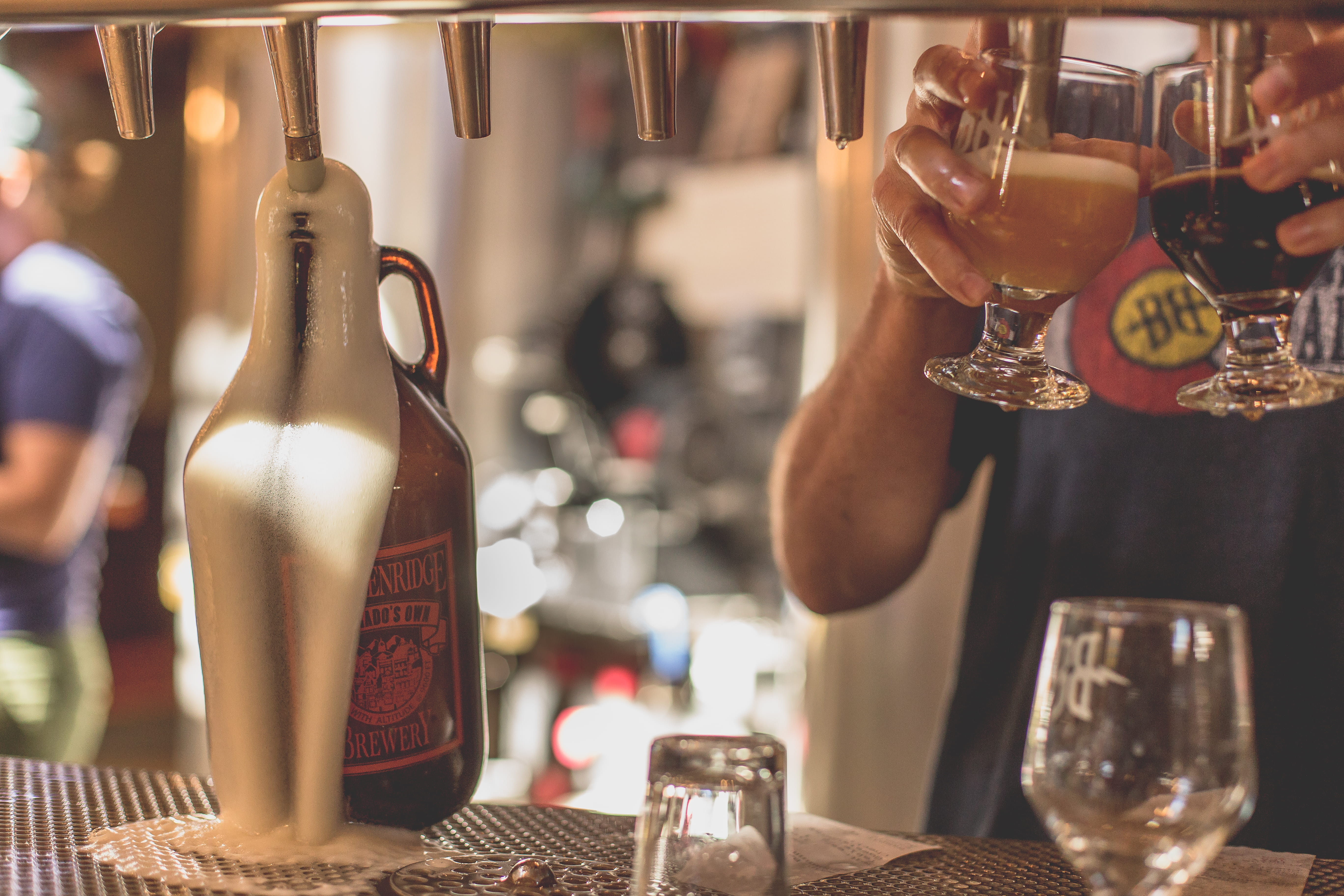 business, travel, table, wineglass, breckenridge, autumn, incidental people, close-up, food and drink, bar - drink establishment, transparent, drink, craft, HD Wallpaper