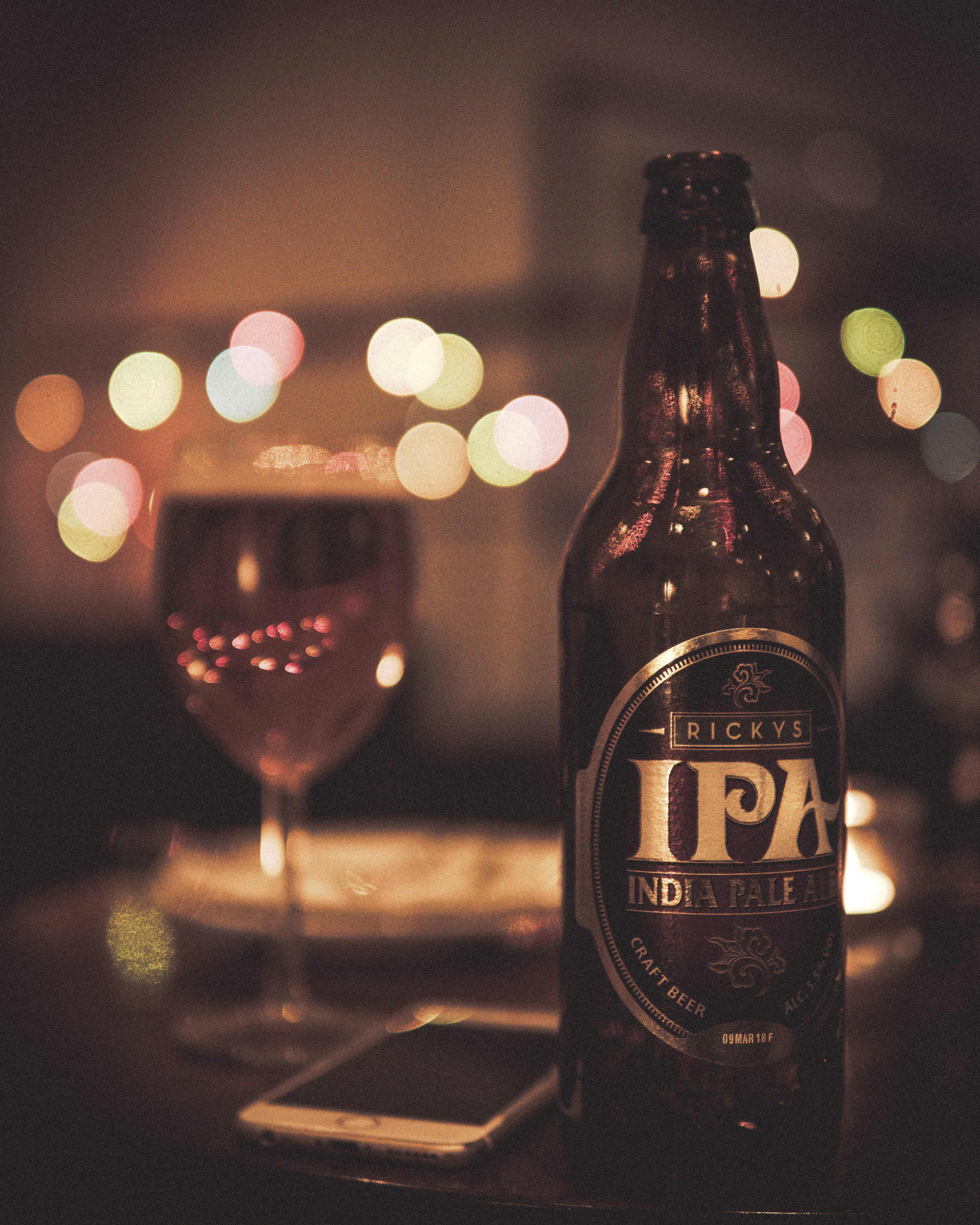 beverage, beer, alcohol, glass, wine bottle, glass - material, bottle, drink, iphone, table, communication, phone, indoors, craft, india pale ale, glassbottle, Phone HD Wallpaper