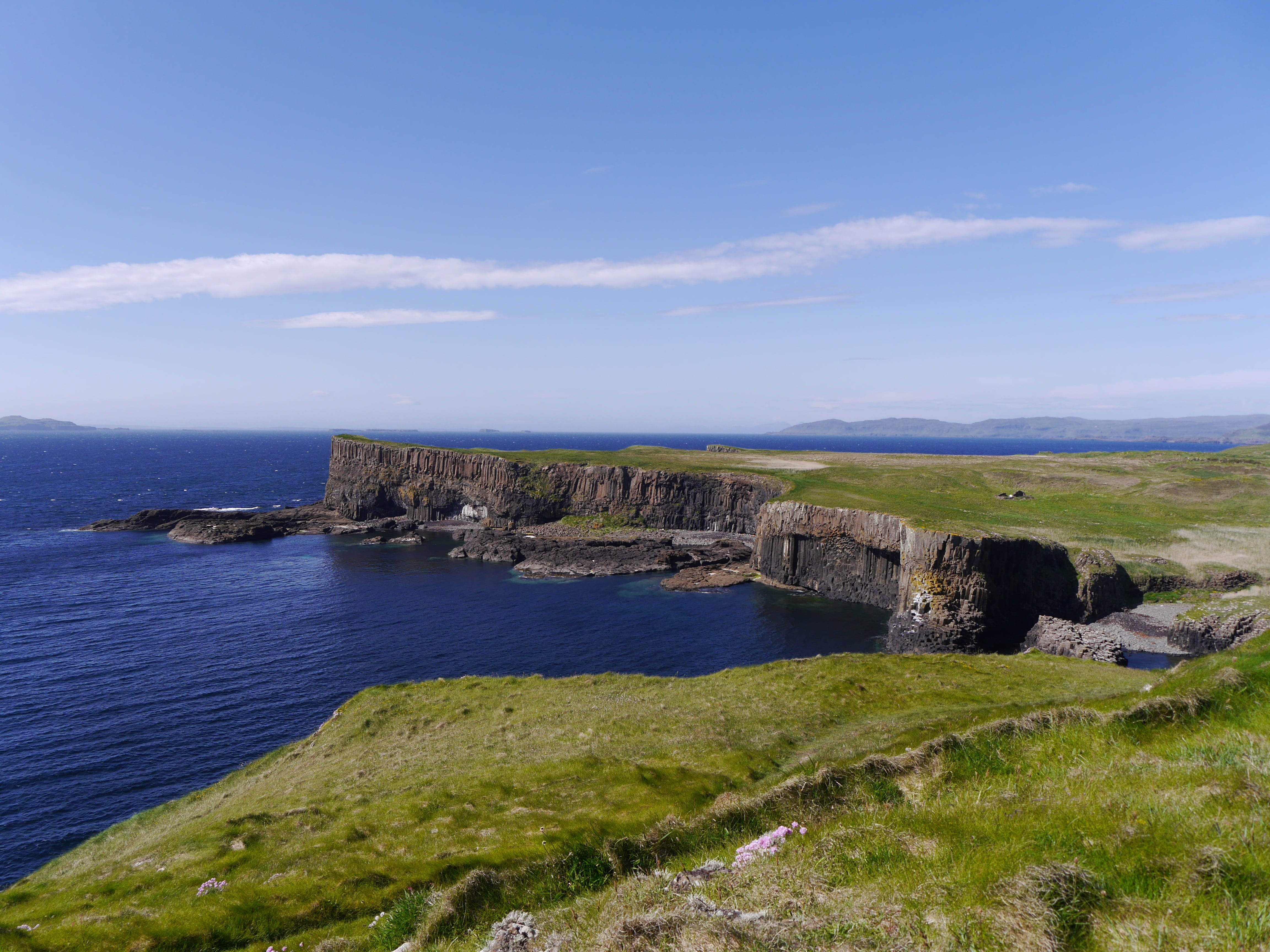 cliffs, grass, landscape, built structure, stone, sky, day, scottish, tranquil scene, nature, staffa, hill, water, blue, tranquility, scenics, rock, columns, HD Wallpaper